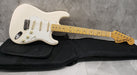 FENDER MADE IN JAPAN JV Modified 60s Stratocaster Maple Fingerboard Olympic White 0251862305