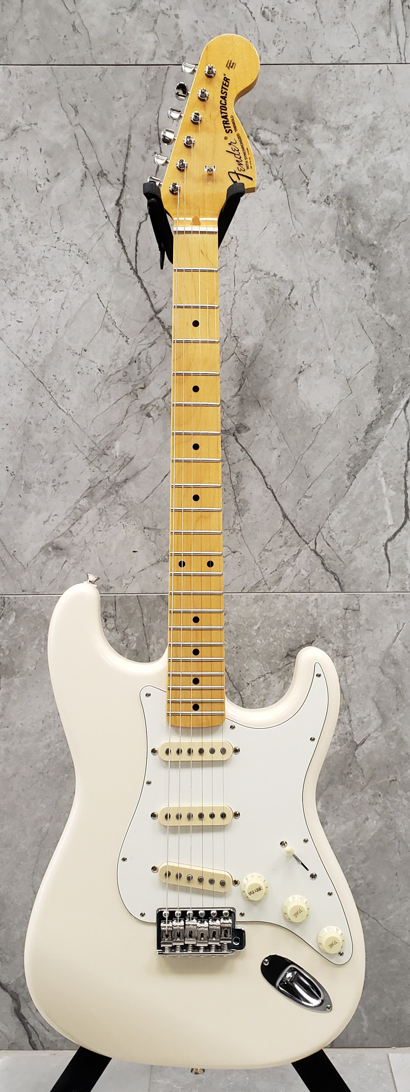 FENDER MADE IN JAPAN JV Modified 60s Stratocaster Maple Fingerboard Olympic White 0251862305