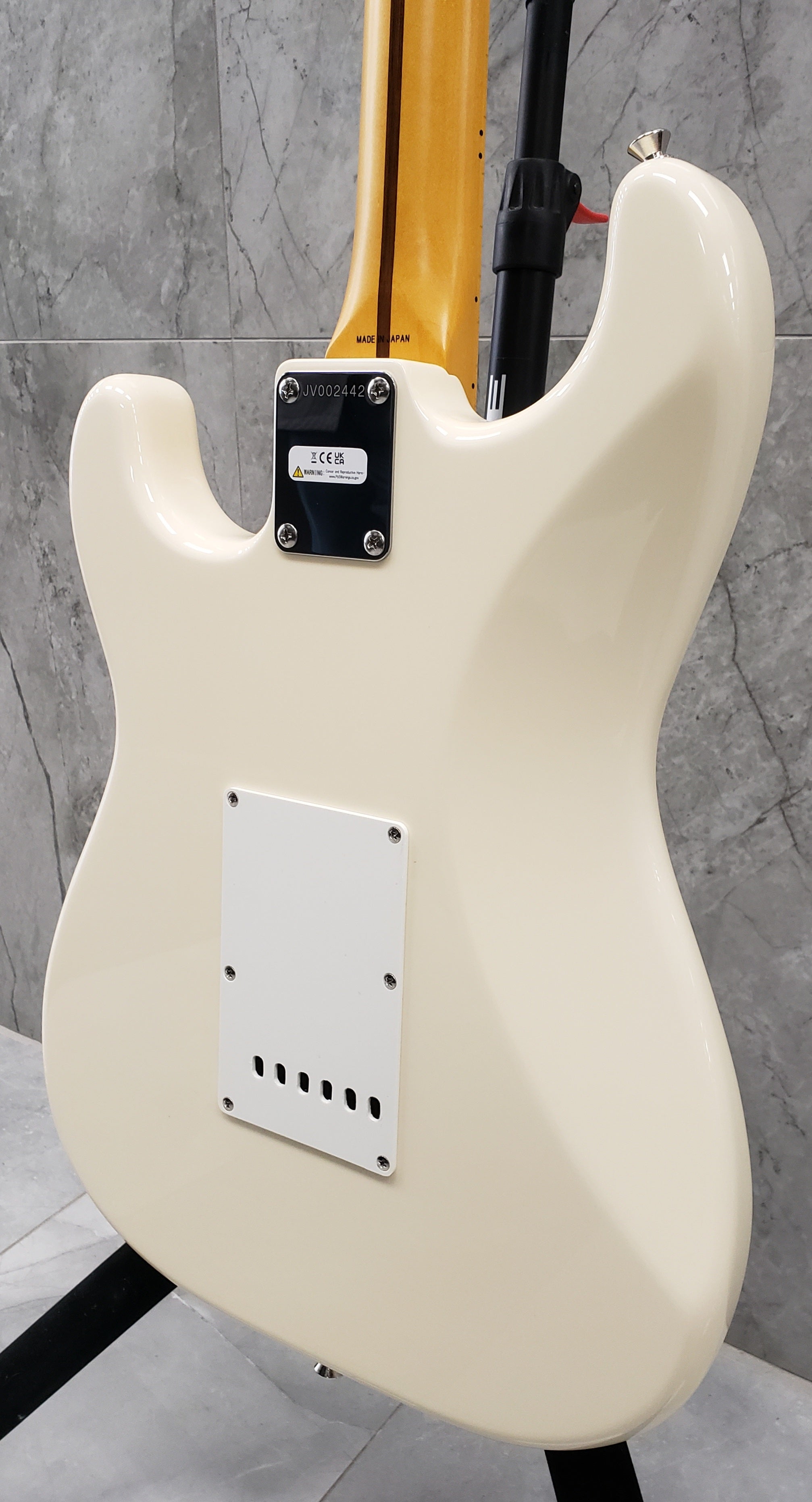 FENDER MADE IN JAPAN JV Modified 60s Stratocaster Maple Fingerboard Olympic White 0251862305