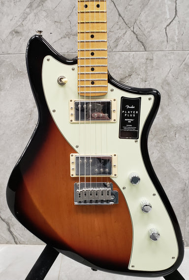 FENDER Player Plus Meteora HH Maple Fingerboard 3-Color Sunburst 0147352300 