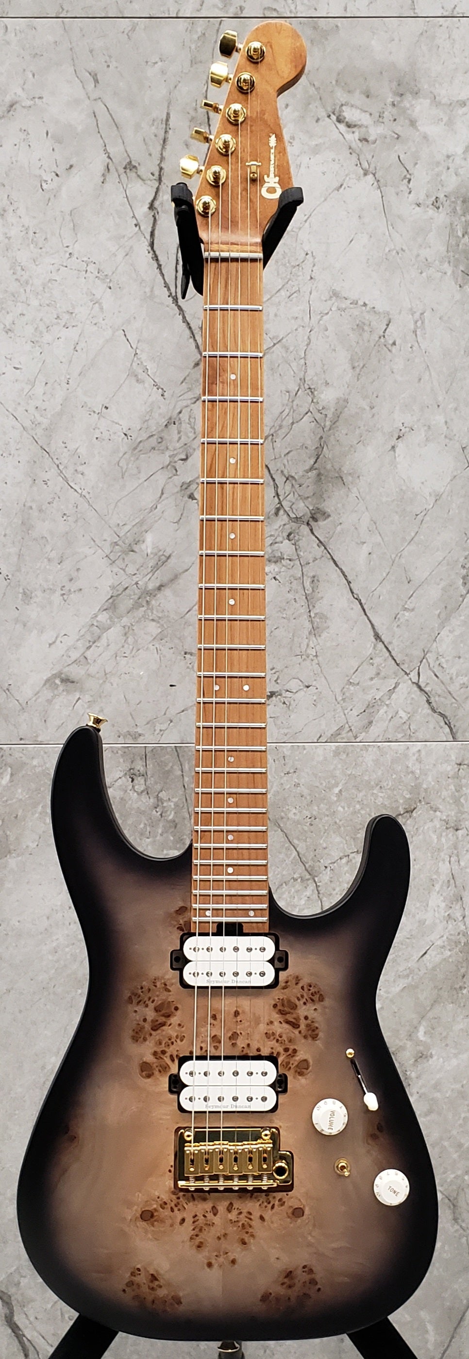 CHARVEL Pro-Mod DK24 HH 2PT CM Poplar Burl Caramelized Maple Fingerboard Transparent Black Burst 2969411510