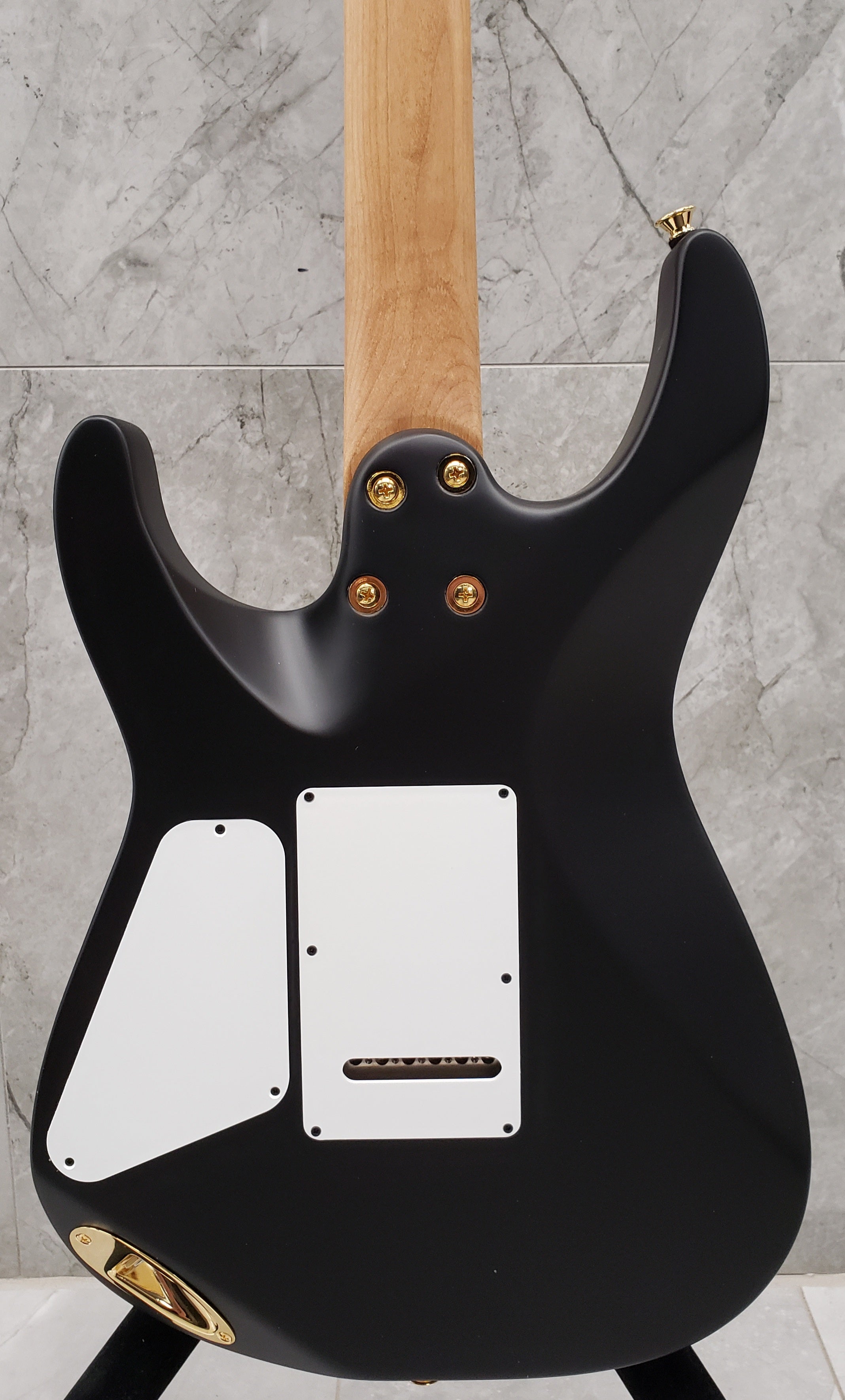 CHARVEL Pro-Mod DK24 HH 2PT CM Poplar Burl Caramelized Maple Fingerboard Transparent Black Burst 2969411510