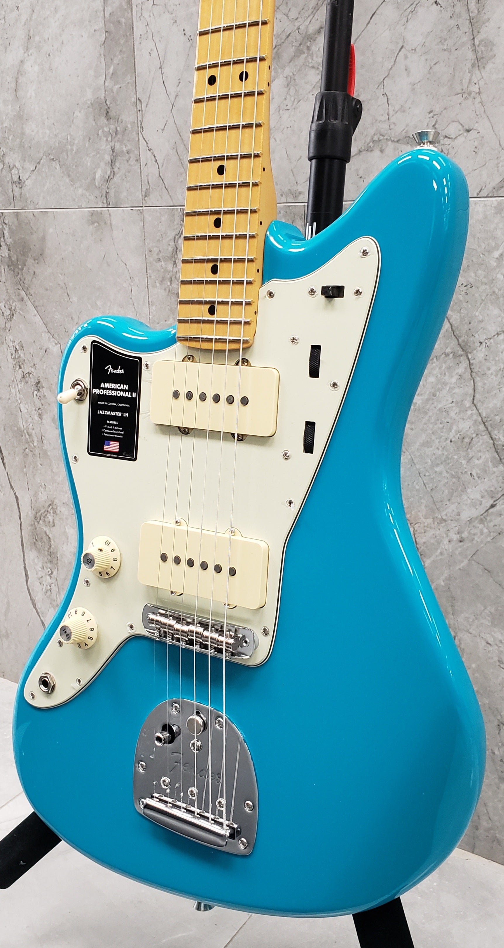 Fender American Professional II Jazzmaster Left Hand Maple Fingerboard Miami Blue F-0113982719