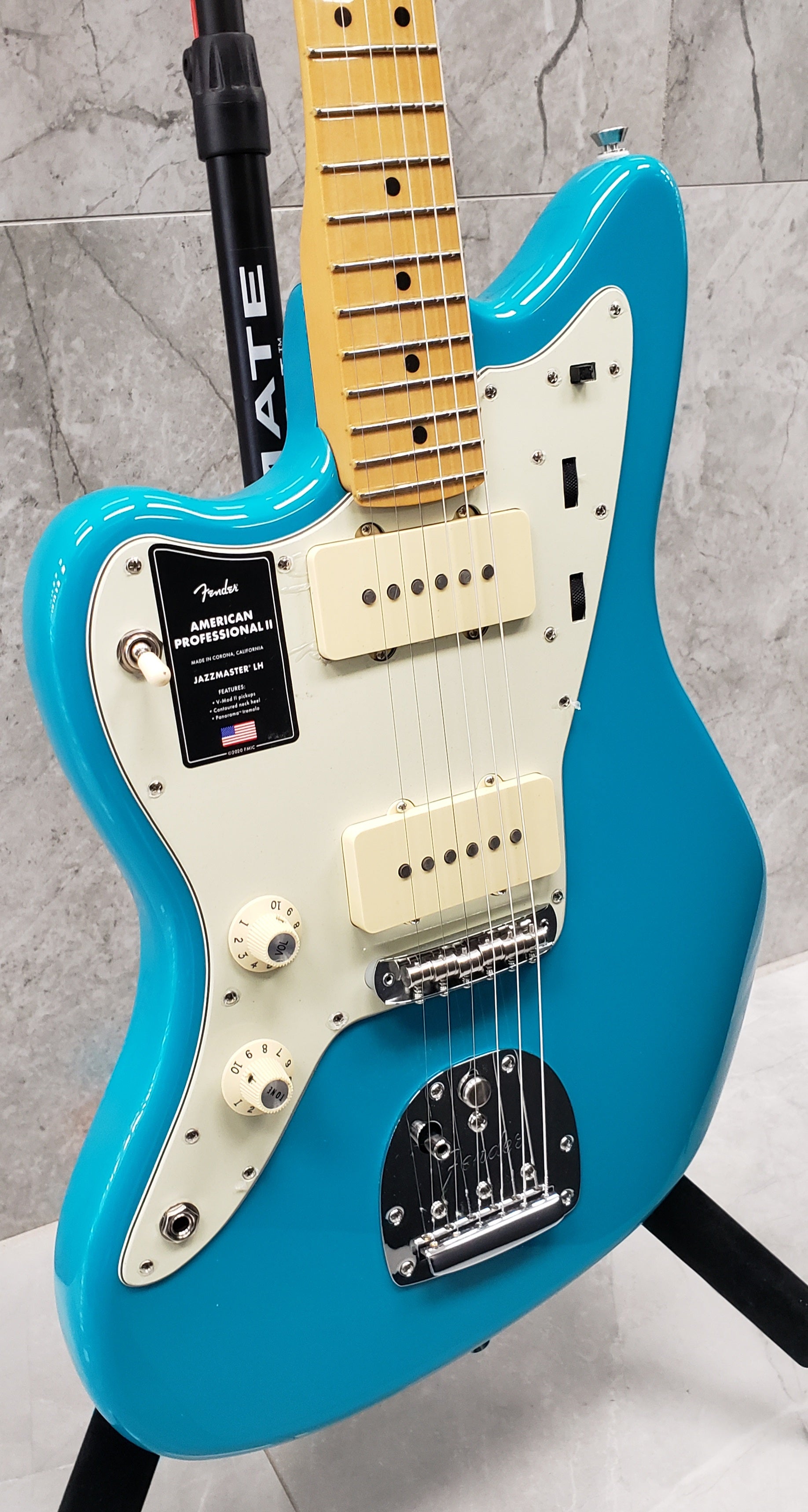 Fender American Professional II Jazzmaster Left Hand Maple Fingerboard Miami Blue F-0113982719