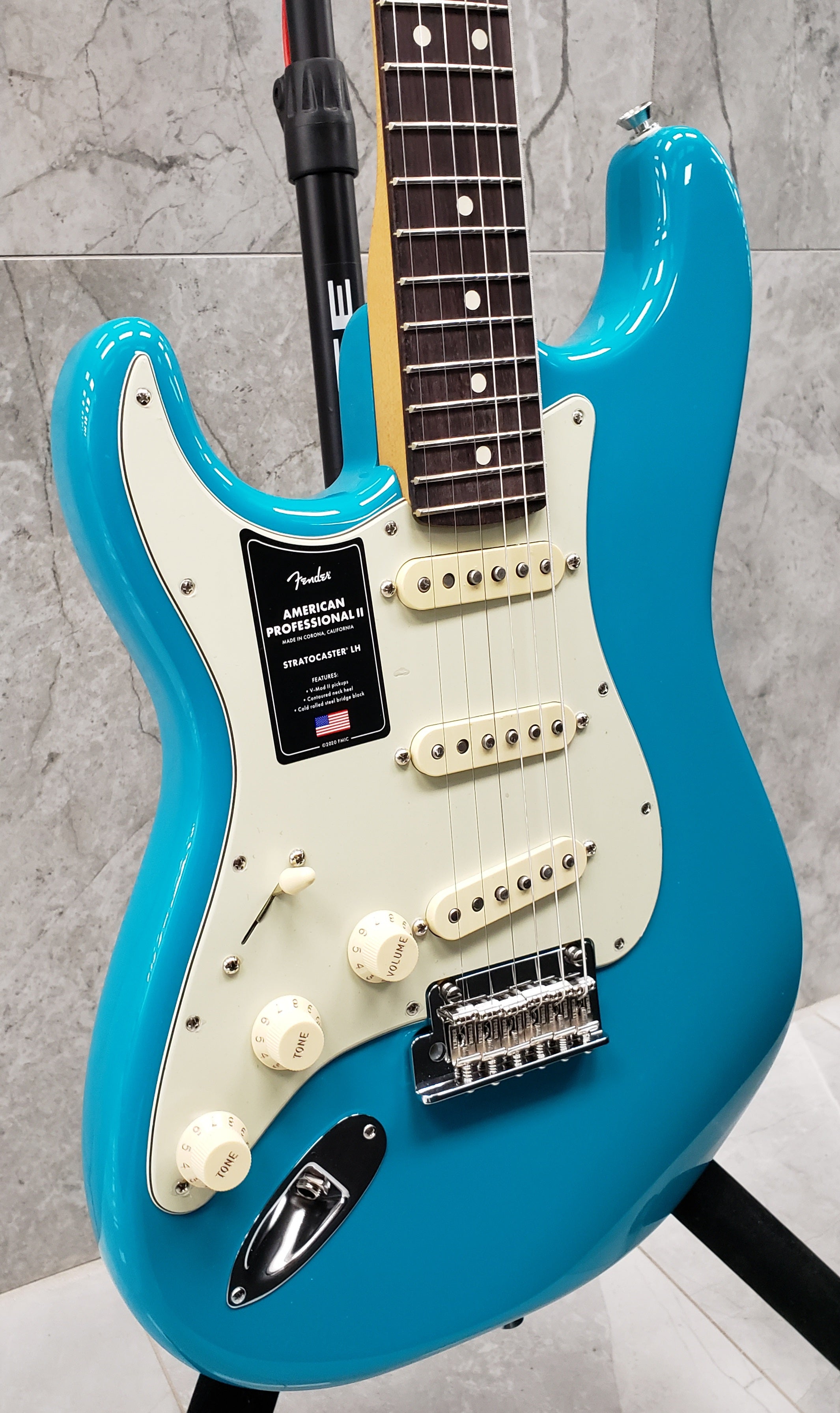 Fender American Professional II Stratocaster Left Hand Rosewood Fingerboard Miami Blue F-0113930719