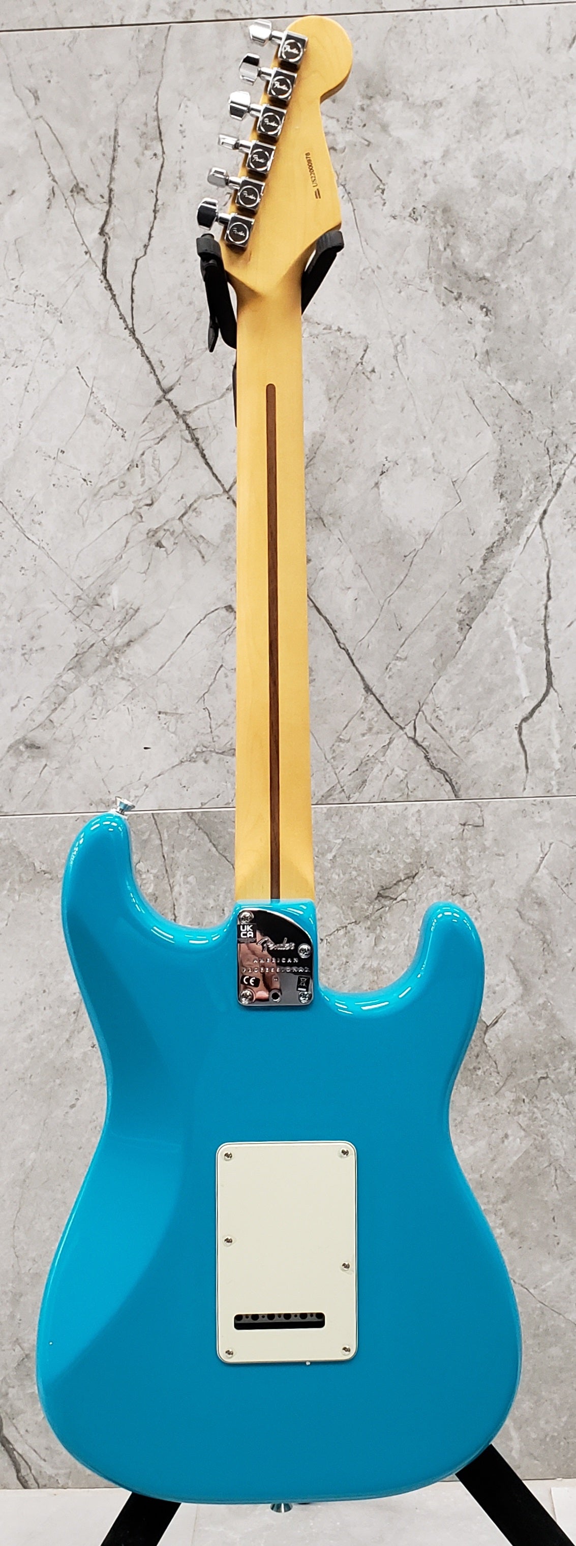 Fender American Professional II Stratocaster Left Hand Rosewood Fingerboard Miami Blue F-0113930719 SERIAL NUMBER US22000978 - 7.8 LBS