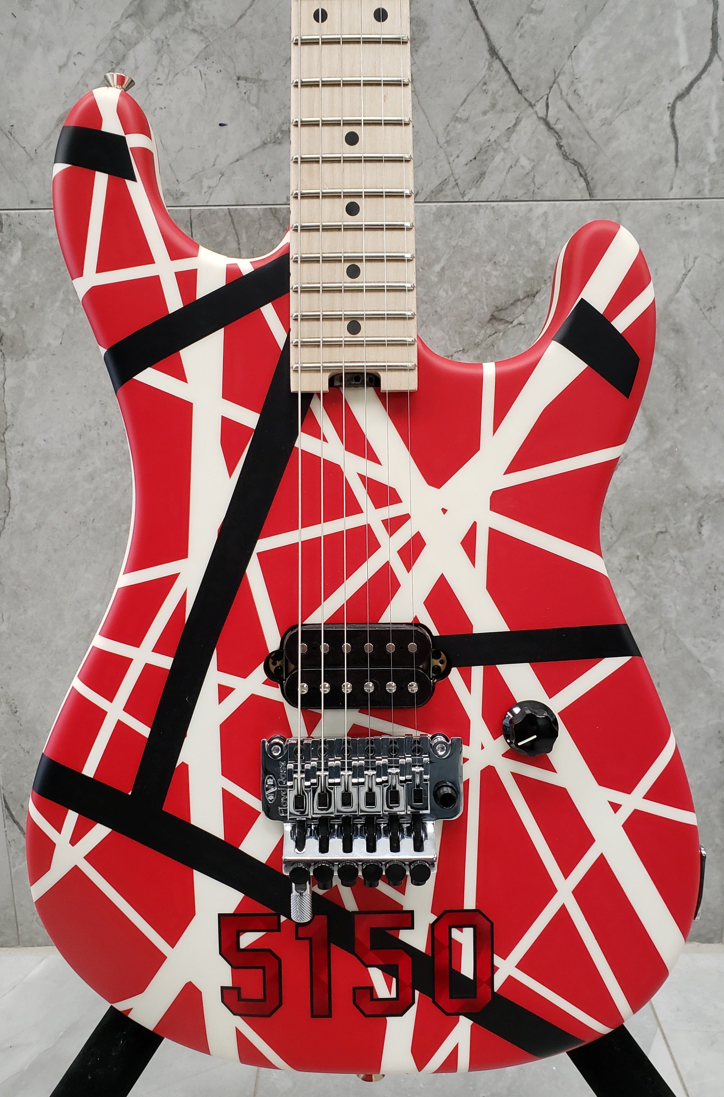 EVH Striped Series 5150 Red, Black, White 5107902515 — L.A.