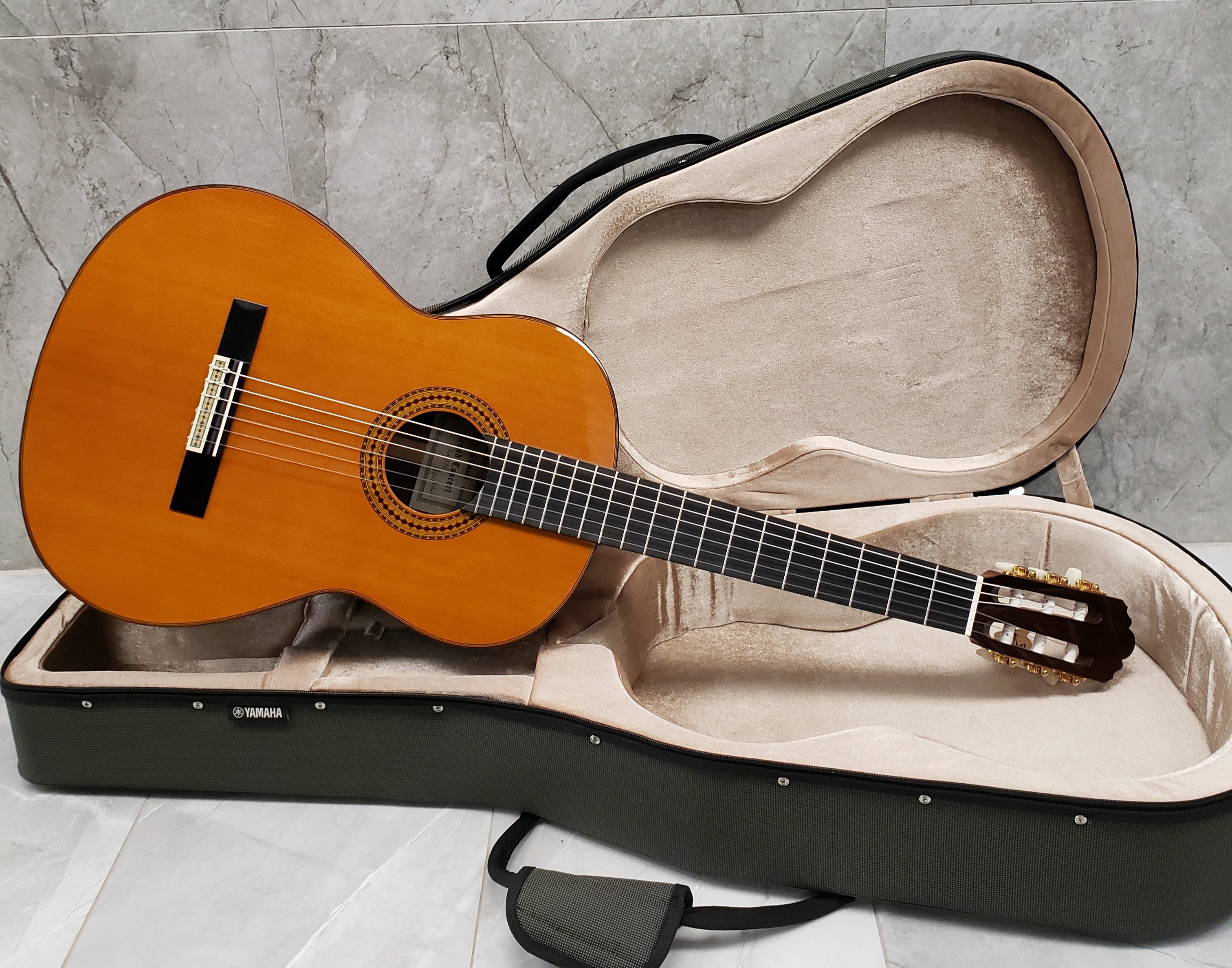 Yamaha GC22C Classical Guitar