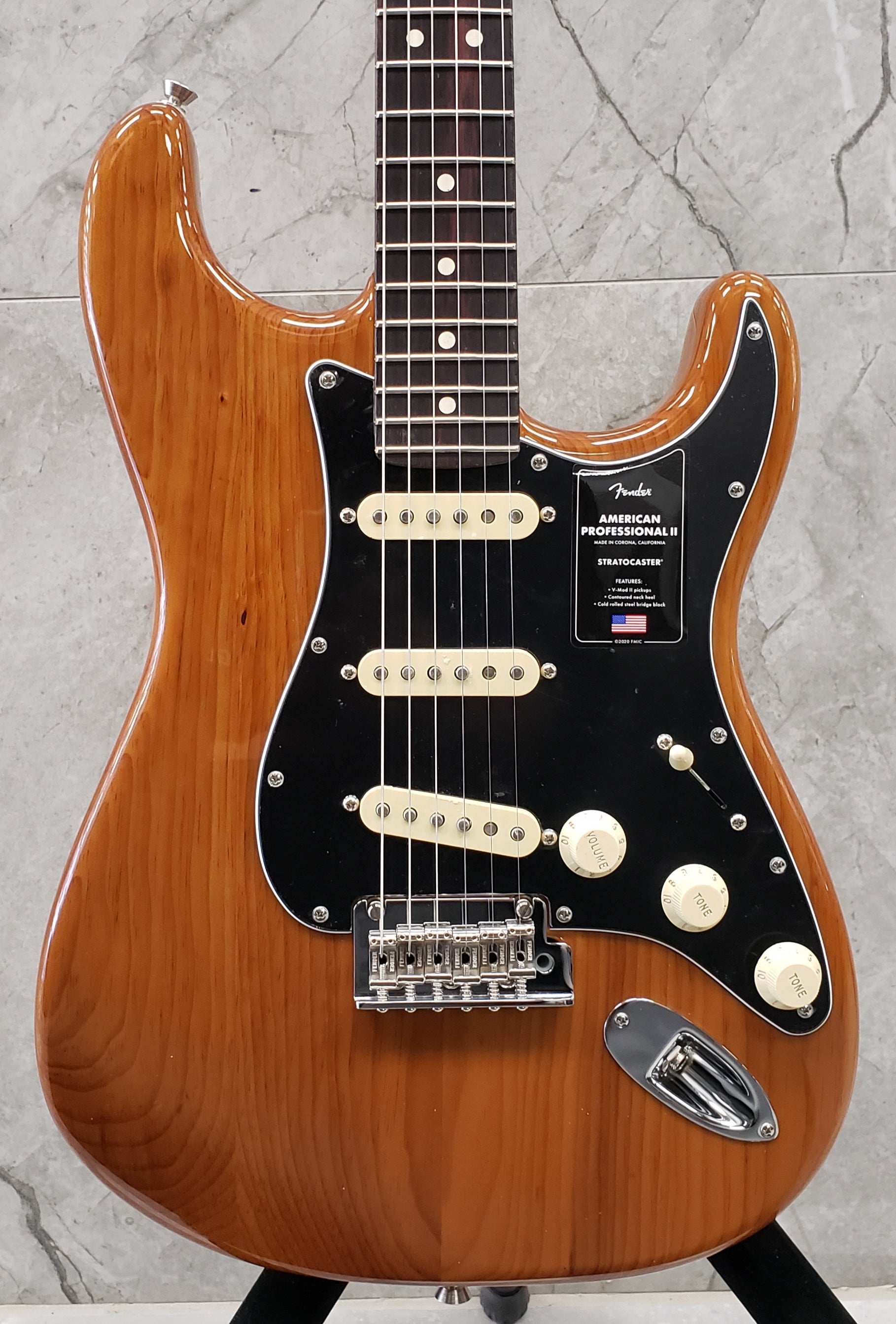 Fender American Professional II Stratocaster Rosewood Fingerboard Roasted Pine F-0113900763