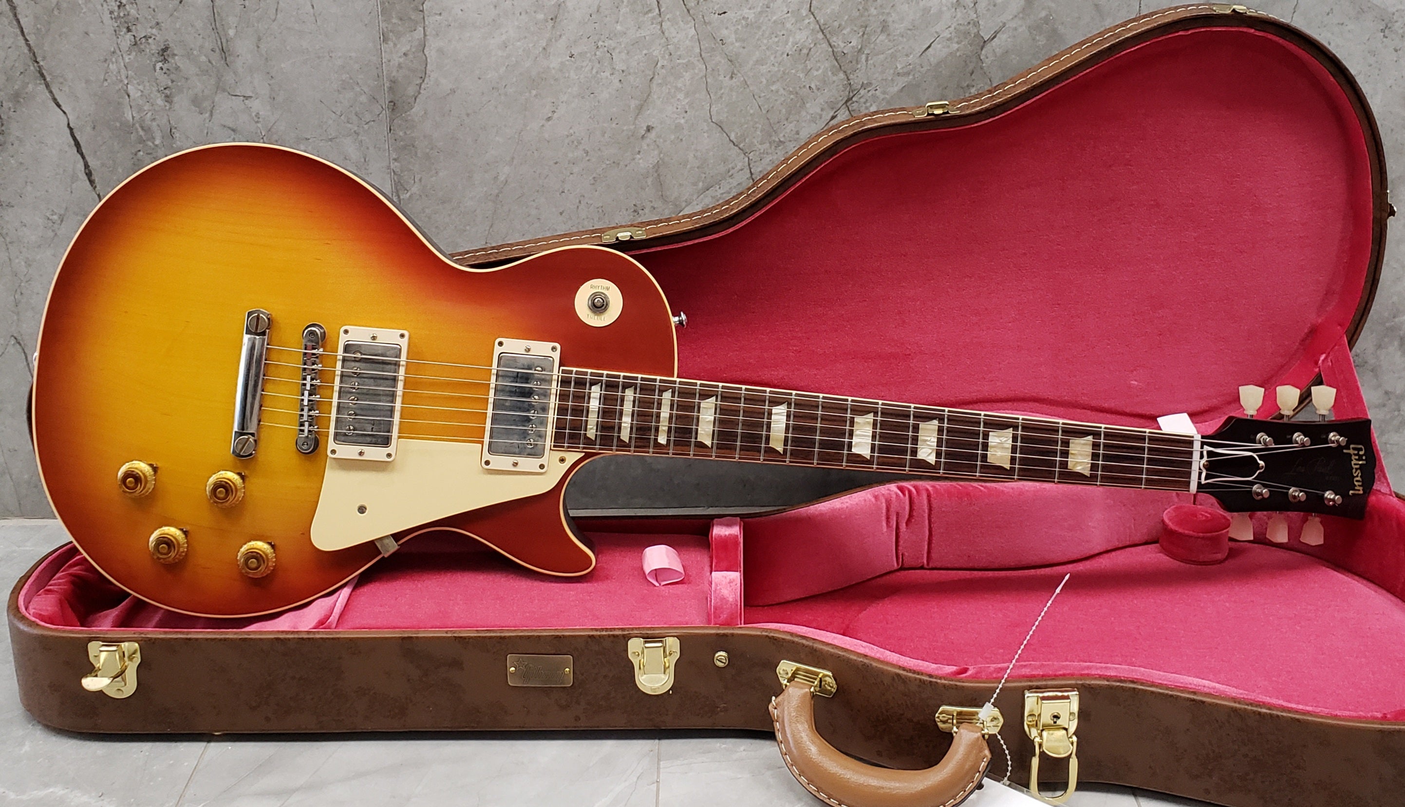 Gibson Custom Shop 1958 Les Paul Standard Reissue VOS Washed Cherry Sunburst SERIAL NUMBER 80790 8.2 LBS