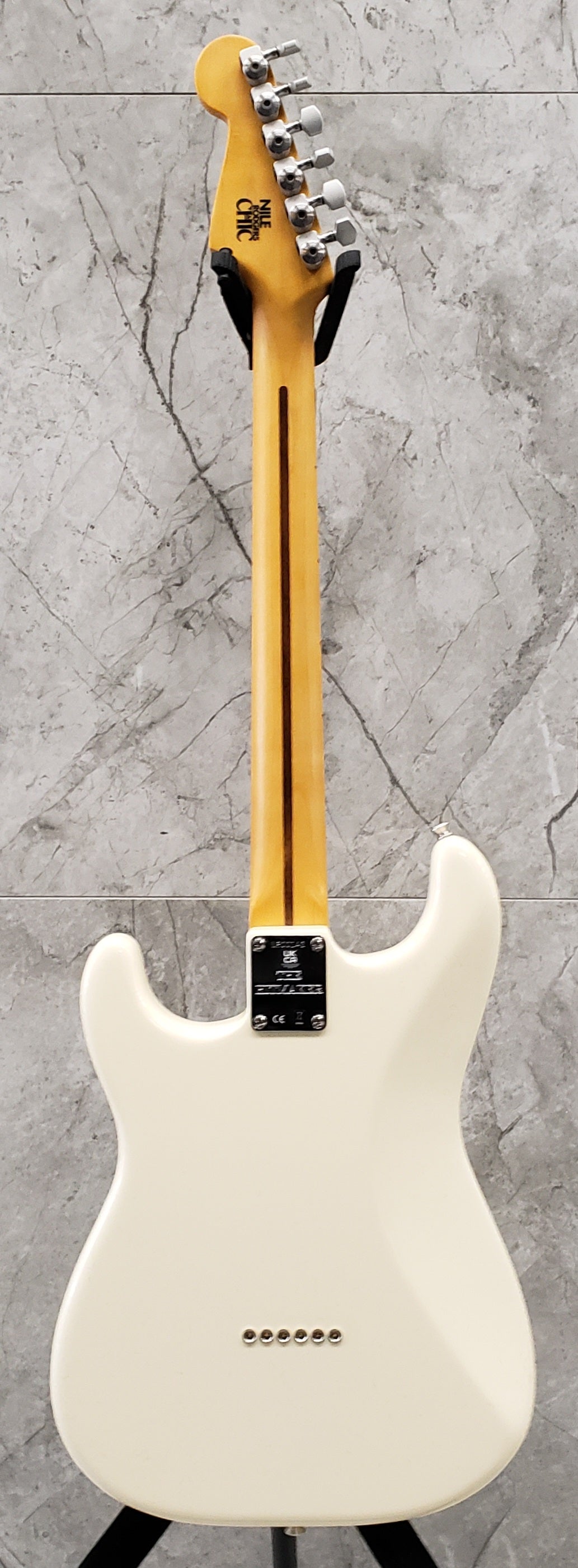 Fender Nile Rodgers Hitmaker Stratocaster Maple Fingerboard Olympic White MODEL 0115922705