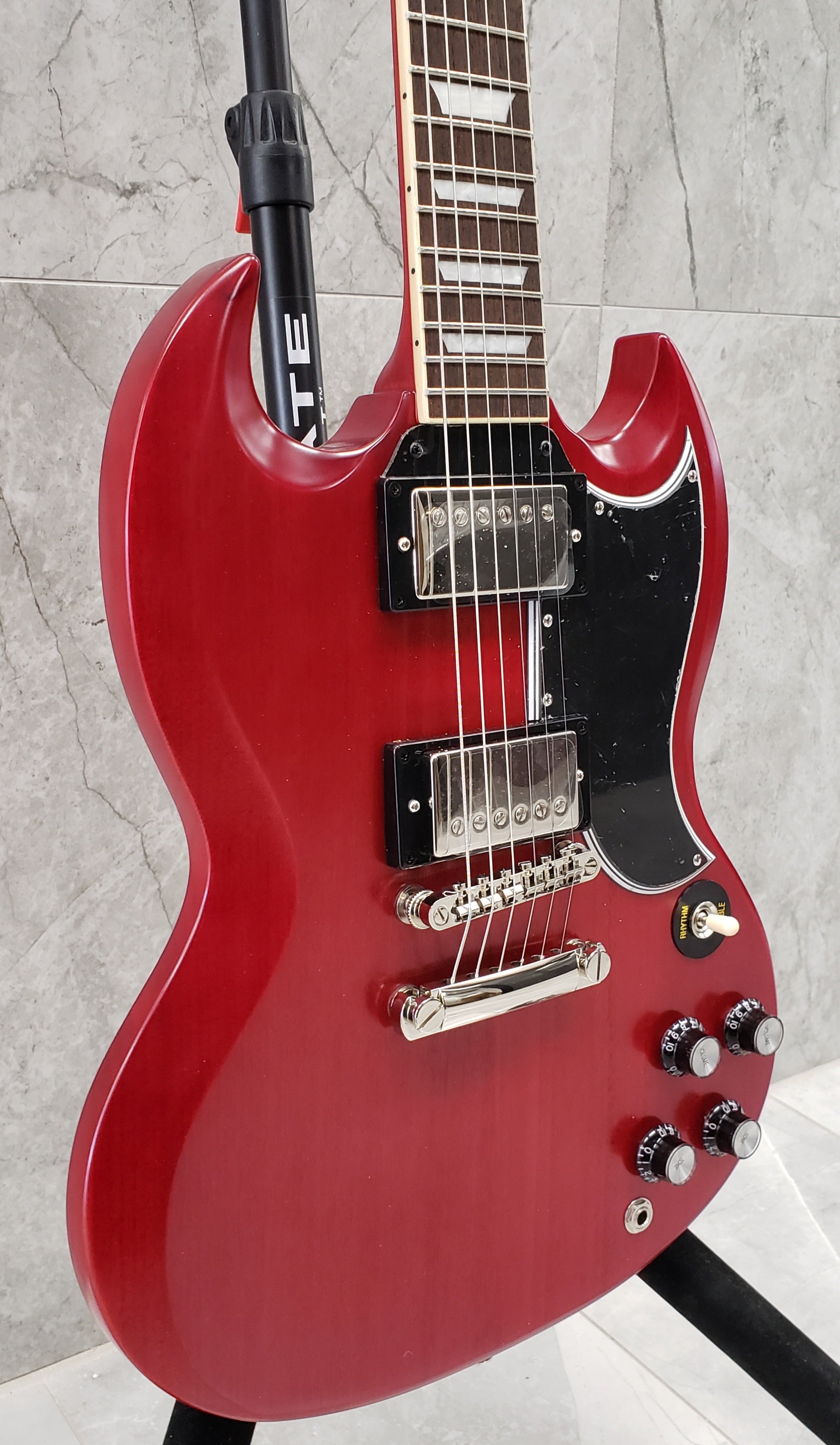 Epiphone 1961 Les Paul SG Standard - Aged Sixties Cherry EIGC61SGCHNH W/ Vintage Style Hardshell