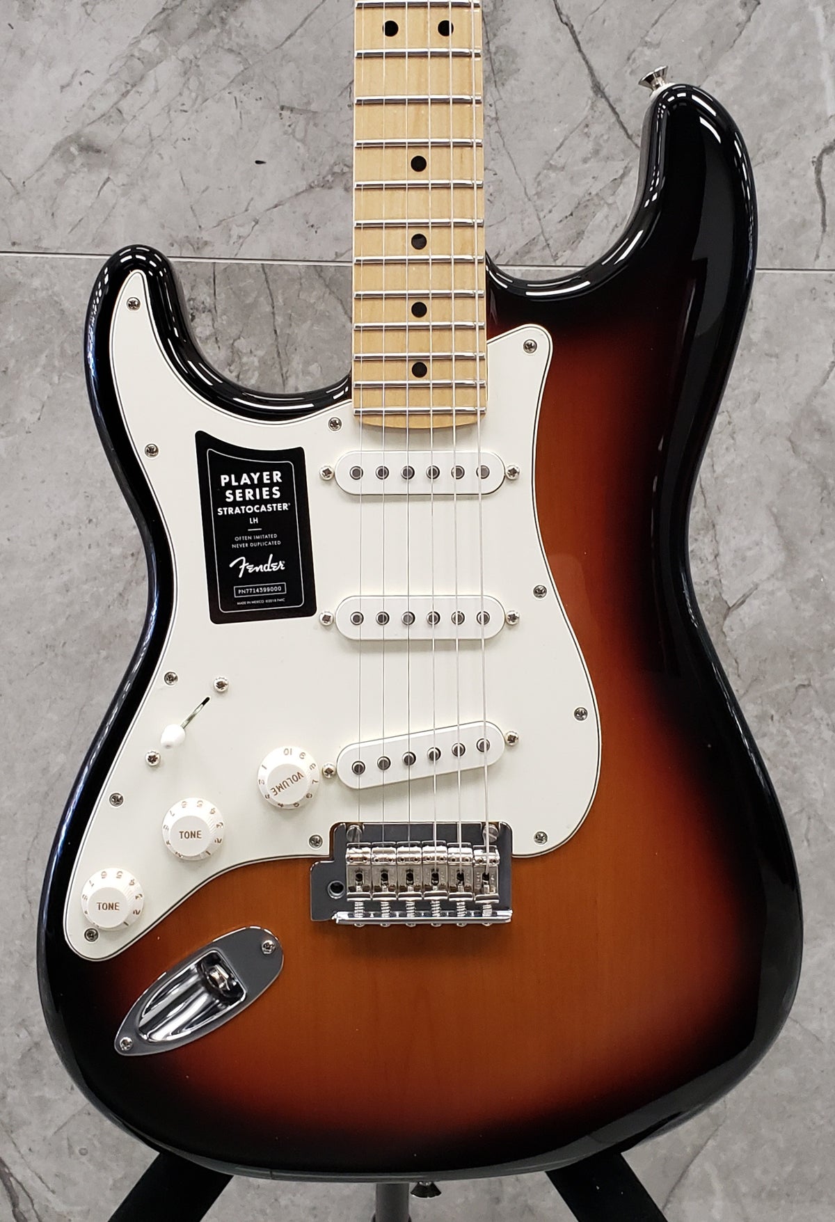 Fender Player Stratocaster Left Handed Maple Fingerboard, 3-Color Sunb
