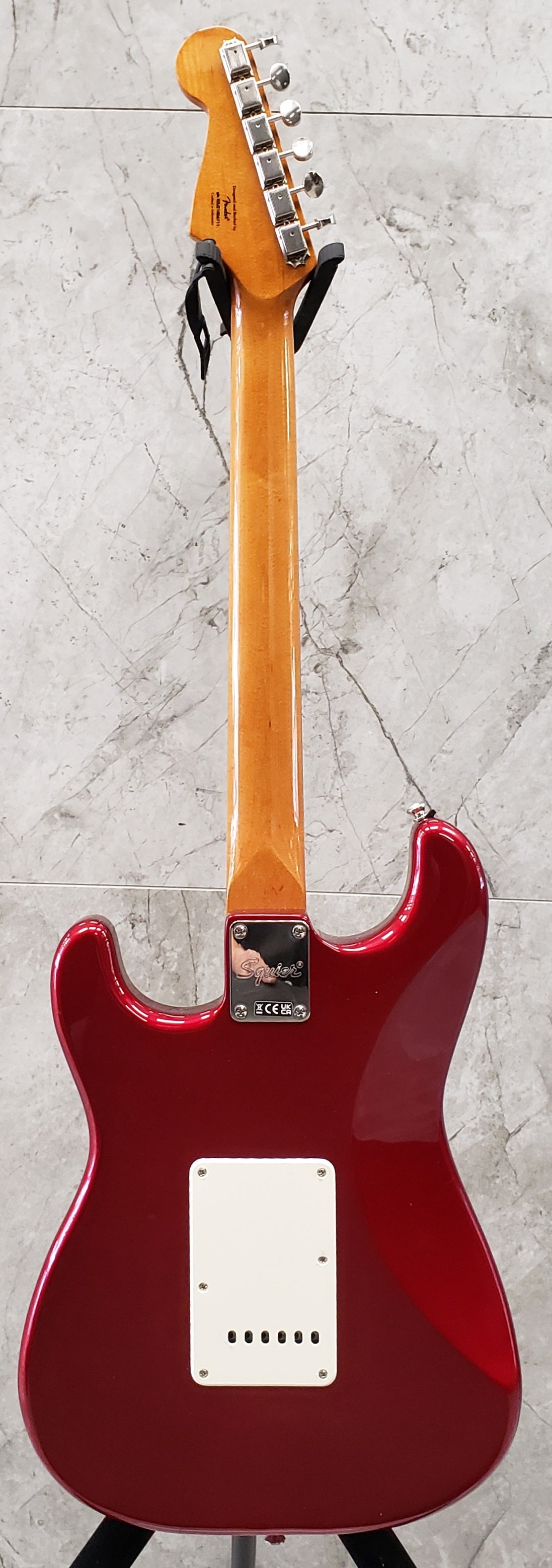 Squier Classic Vibe 60s Stratocaster Candy Apple Red 0374010509