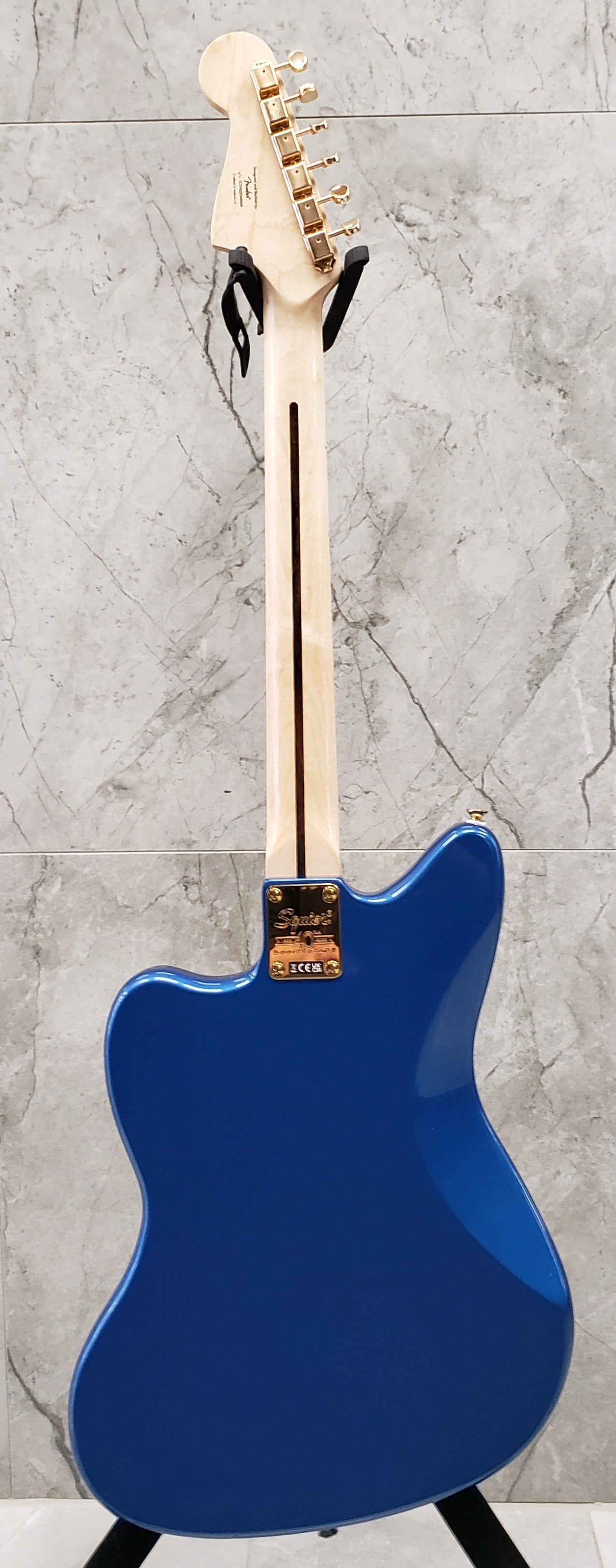 SQUIER 40th Anniversary Jazzmaster Gold Edition Gold Anodized Pickguard, Lake Placid Blue 0379420502 SERIAL NUMBER ICSA22046949 - 7.6 LBS