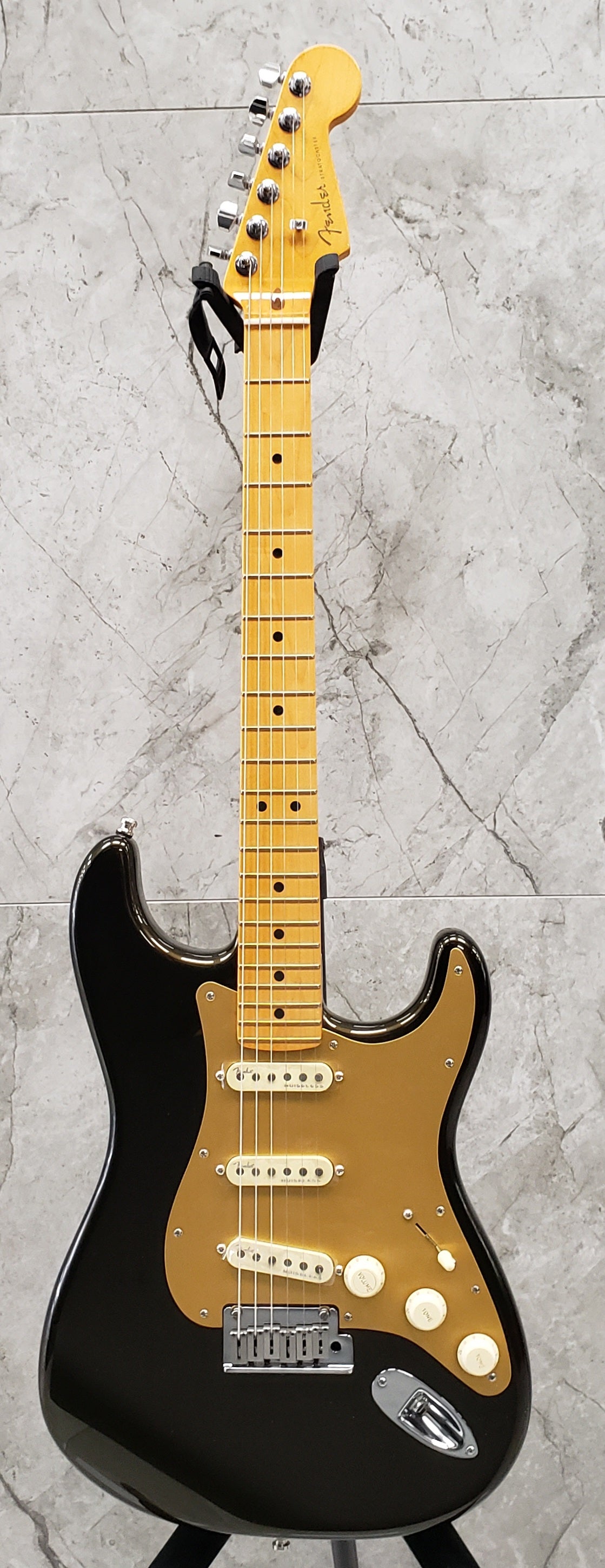 Fender American Ultra Stratocaster Maple Fingerboard Texas Tea 0118012790