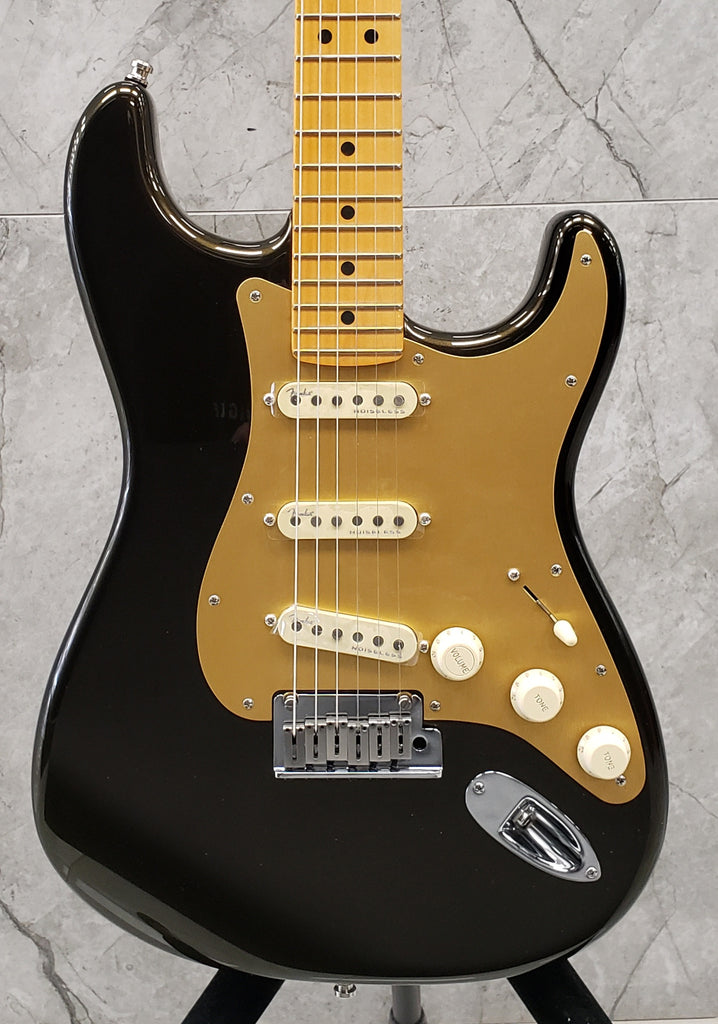 Fender American Ultra Stratocaster Maple Fingerboard Texas