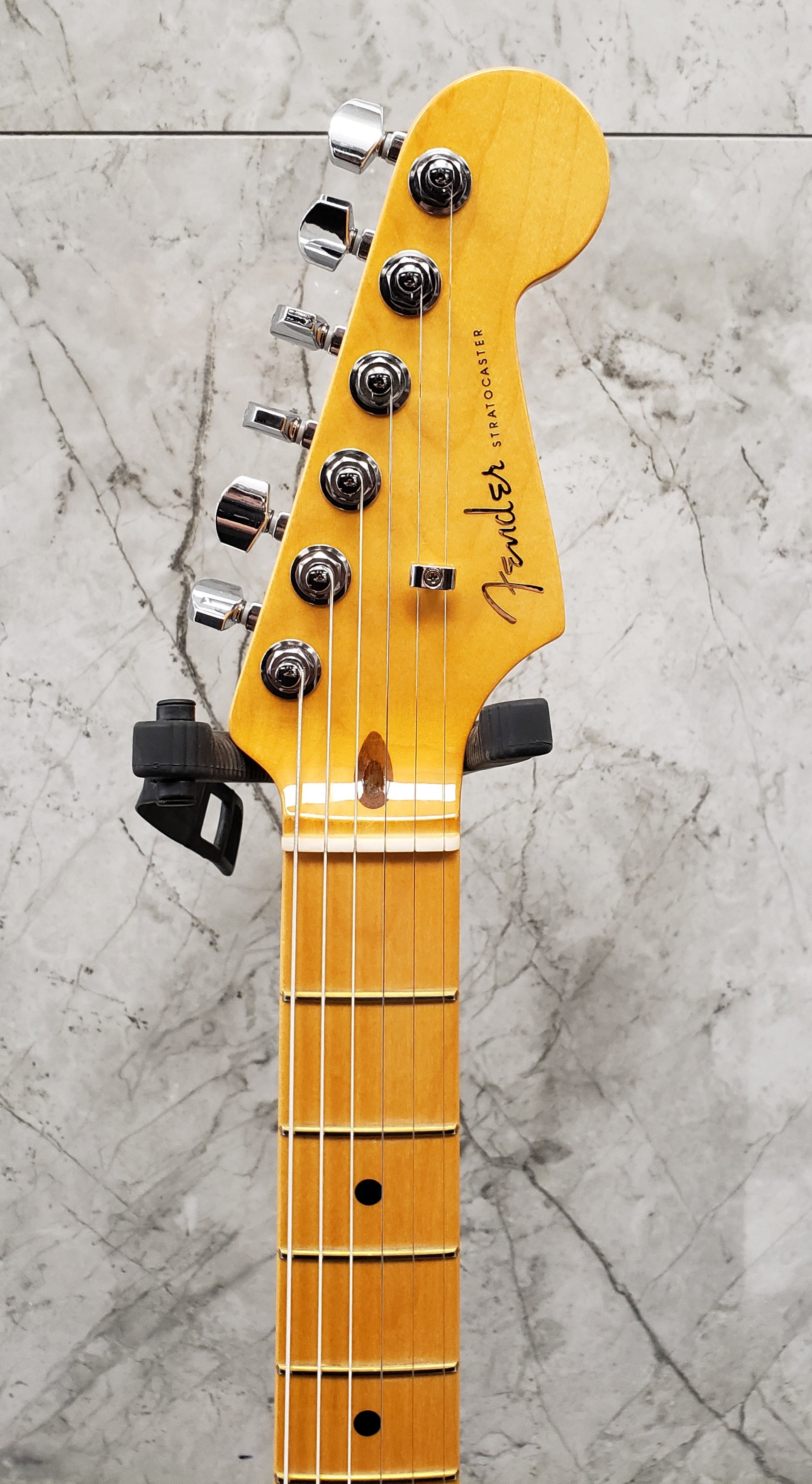 Fender American Ultra Stratocaster Maple Fingerboard Texas Tea 0118012790