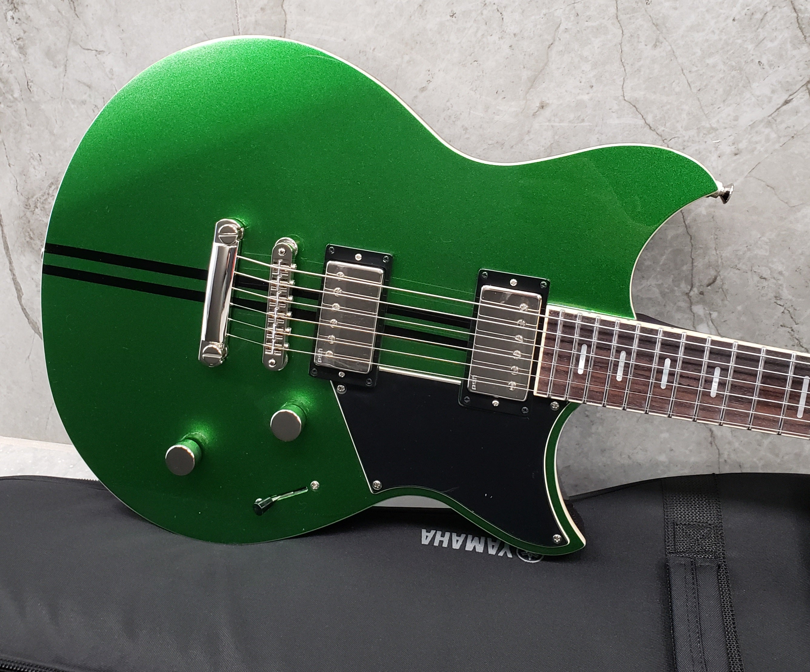 YAMAHA REVSTAR STANDARD ELECTRIC GUITAR RSS20 FLASH GREEN RSS20 FLG