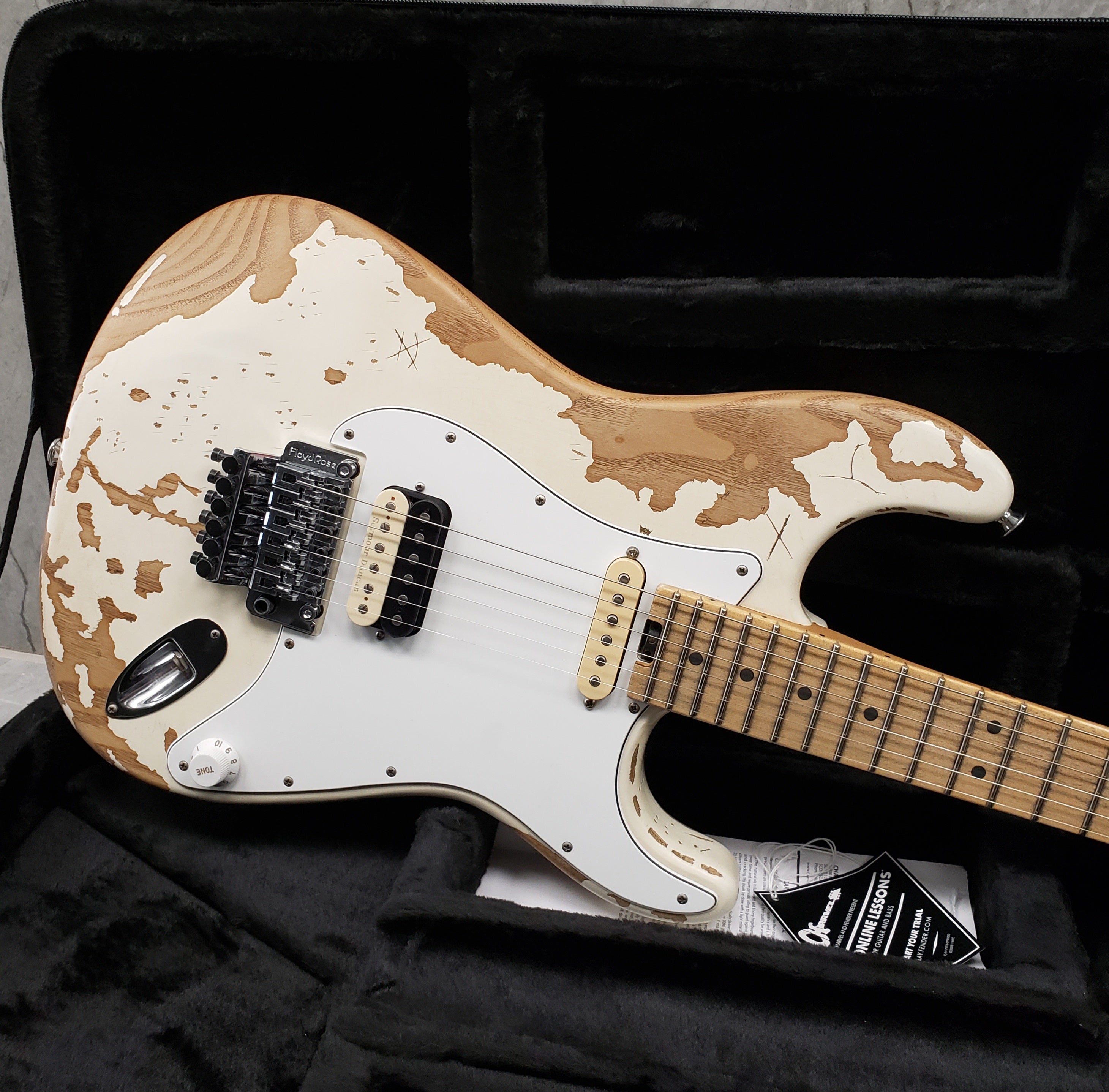 CHARVEL Henrik Danhage Limited Edition Signature Pro-Mod So-Cal Style 1 HS FR M Maple Fingerboard, White Relic 2966035855