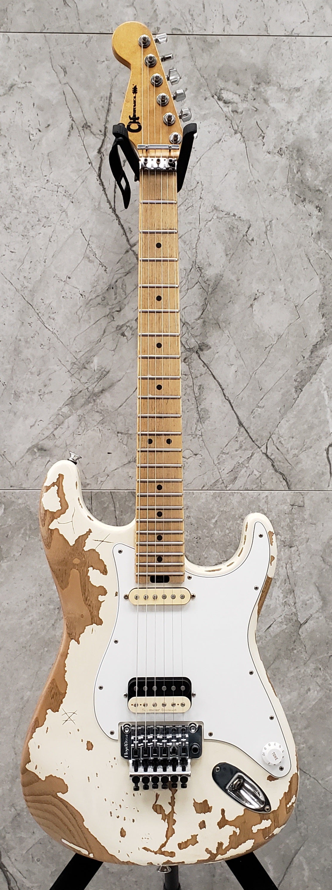 CHARVEL Henrik Danhage Limited Edition Signature Pro-Mod So-Cal Style 1 HS FR M Maple Fingerboard, White Relic 2966035855