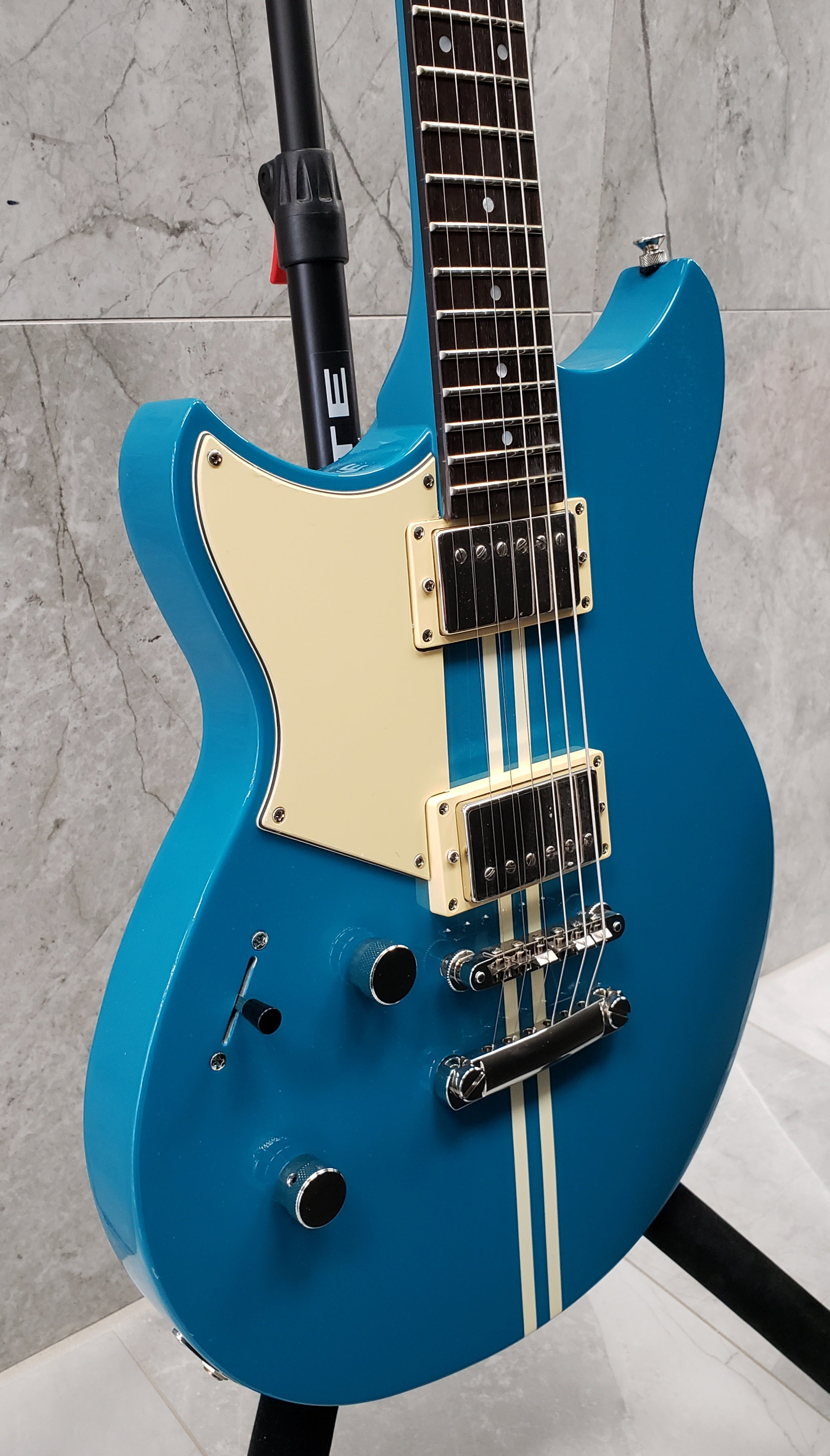 YAMAHA LEFT HANDED REVSTAR ELEMENT ELECTRIC GUITAR RSE20L SWIFT BLUE RSE20L SBU
