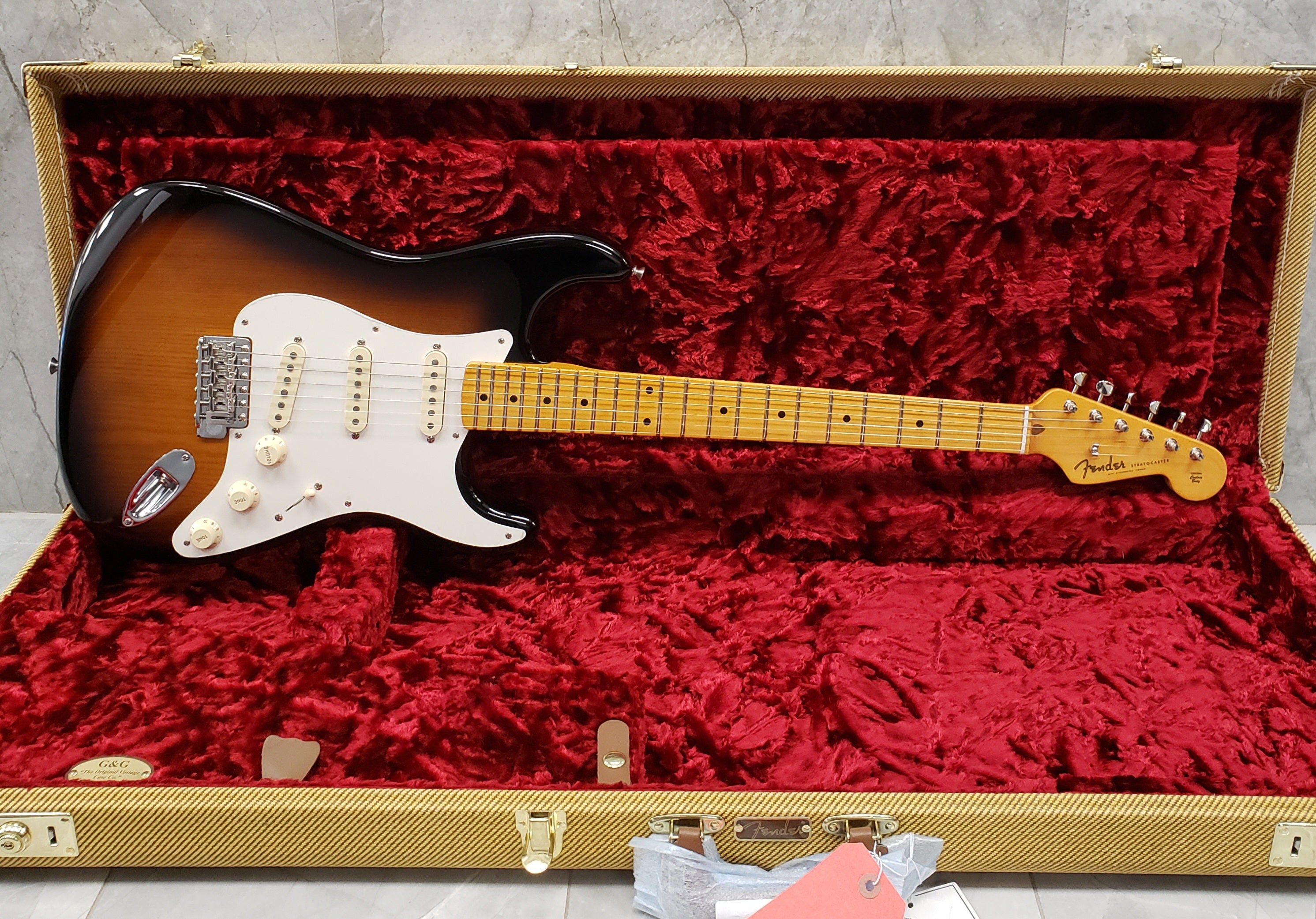 Fender Stories Collection Eric Johnson 1954 Virginia Stratocaster Maple Fingerboard 2-Color Sunburst F-0117442803