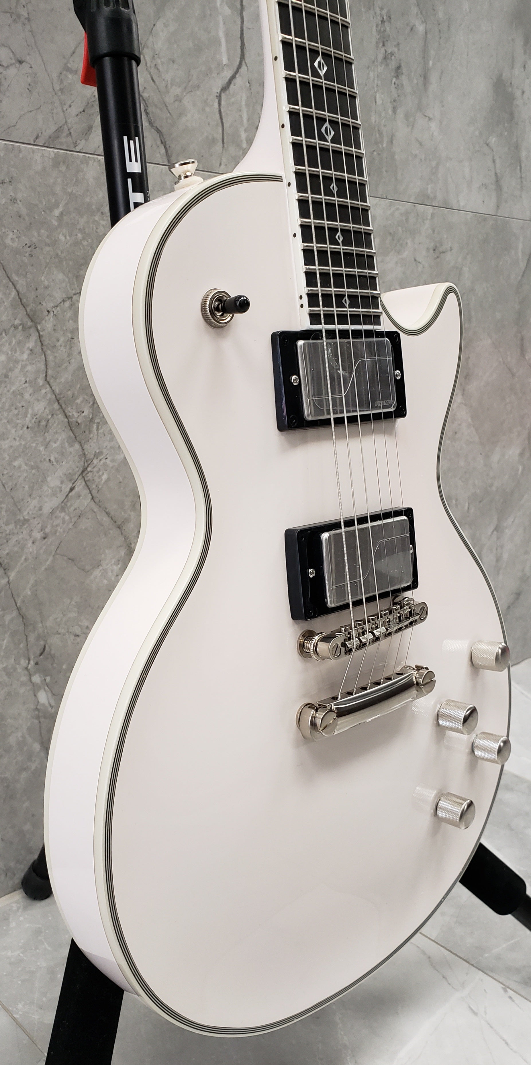 Epiphone Jerry Cantrell Les Paul Custom Prophecy Bone White EIJCLYBWNH