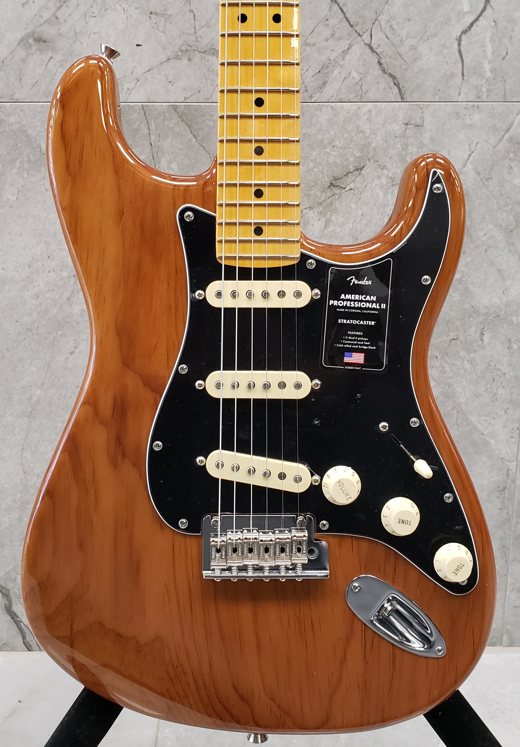 Fender American Professional II Stratocaster Maple Fingerboard, Roasted Pine F-0113902763