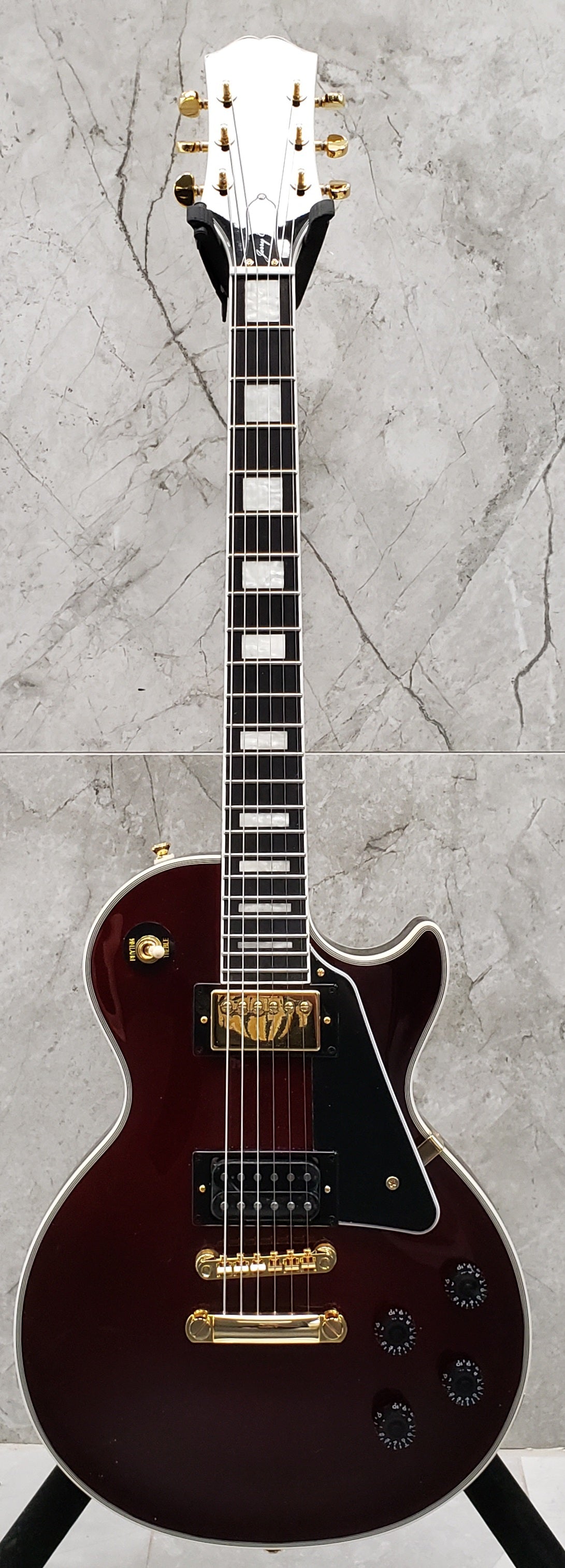 Epiphone Jerry Cantrell "Wino" Les Paul Custom in Wine Red EIJCLCWRGH