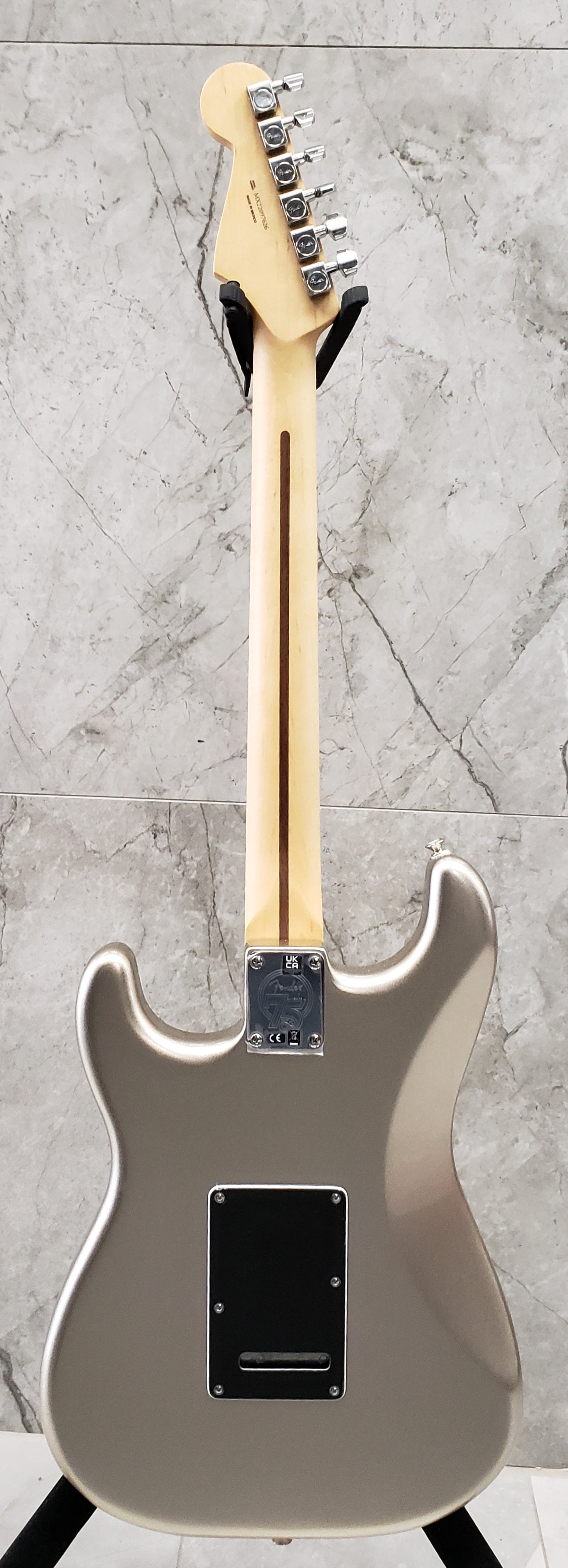 Fender 75th Anniversary Stratocaster Maple Fingerboard Diamond Anniversary F-0147512360