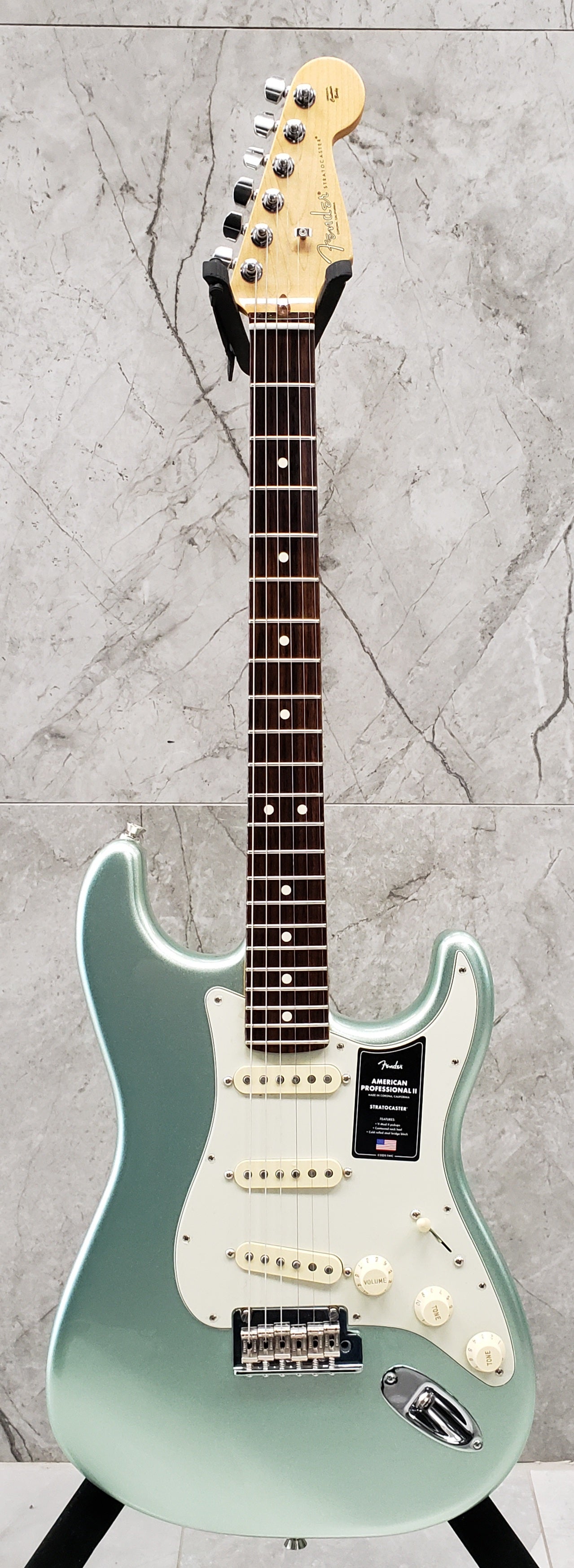 Fender American Professional II Stratocaster Rosewood Fingerboard Mystic Surf Green F-0113900718