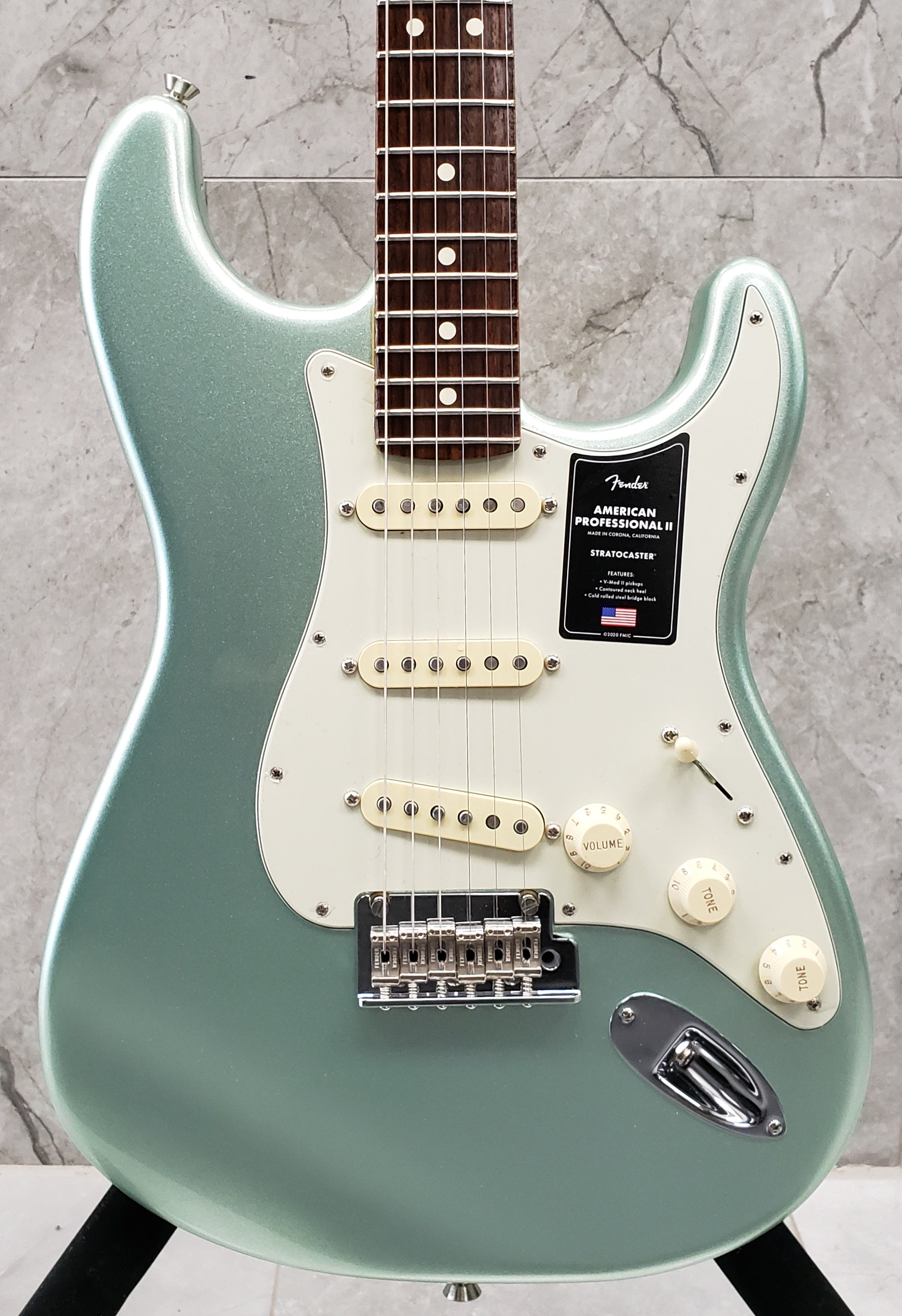 Fender American Professional II Stratocaster Rosewood Fingerboard Mystic Surf Green F-0113900718