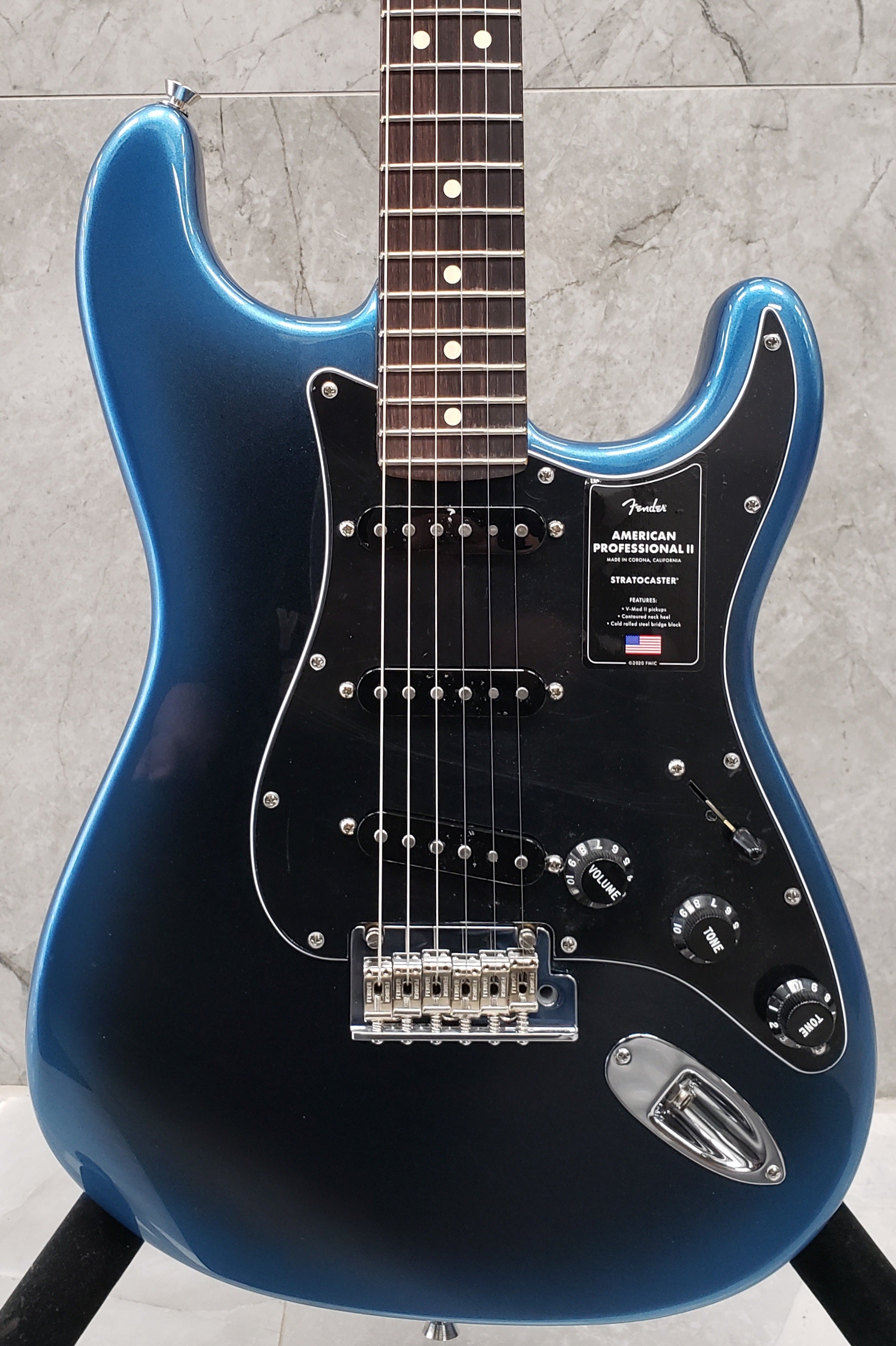 Fender American Professional II Stratocaster Rosewood Fingerboard Dark Night F-0113900761