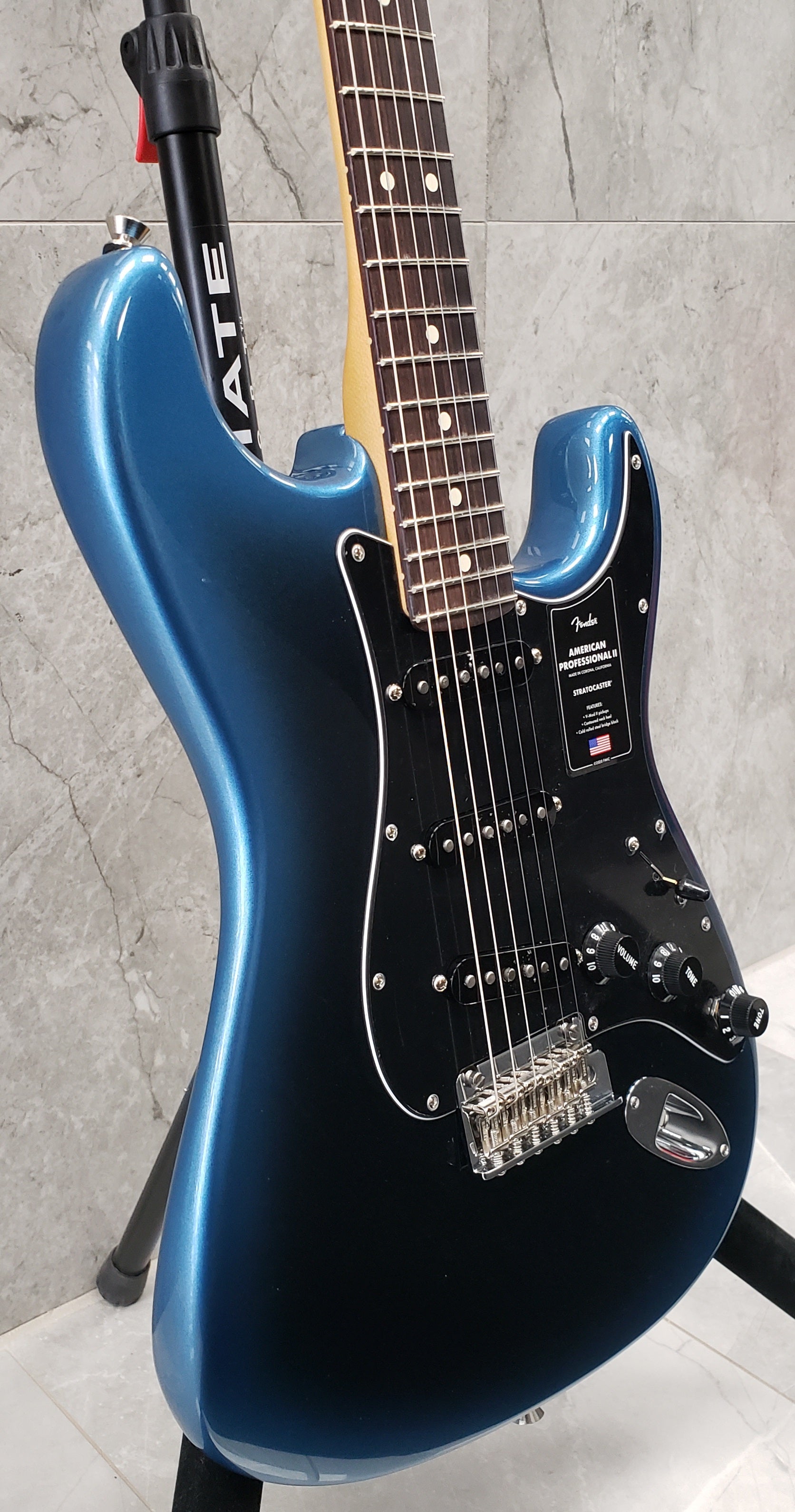 Fender American Professional II Stratocaster Rosewood Fingerboard Dark Night F-0113900761