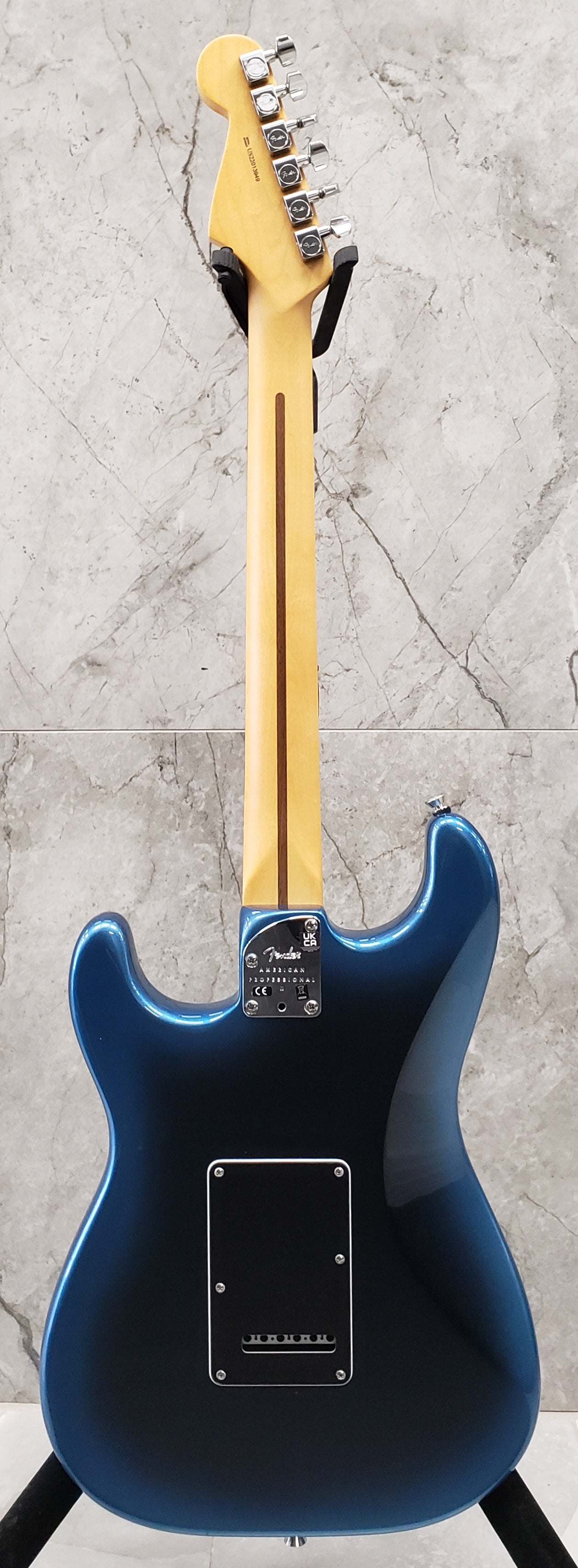 Fender American Professional II Stratocaster Rosewood Fingerboard Dark Night F-0113900761