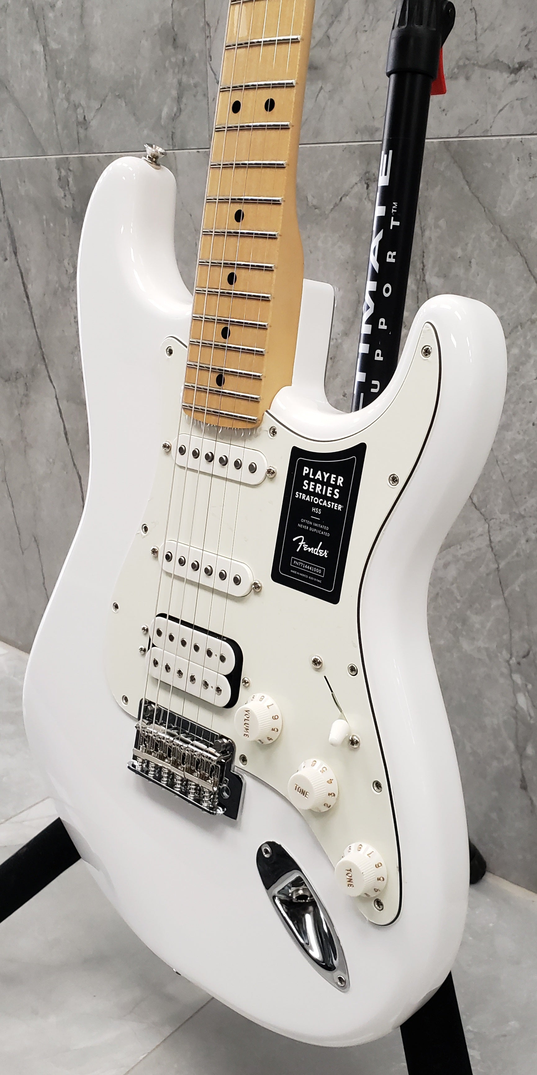 HSS　Fingerboard　—　Fender　Polar　014452251　Music　Player　Maple　Stratocaster　White