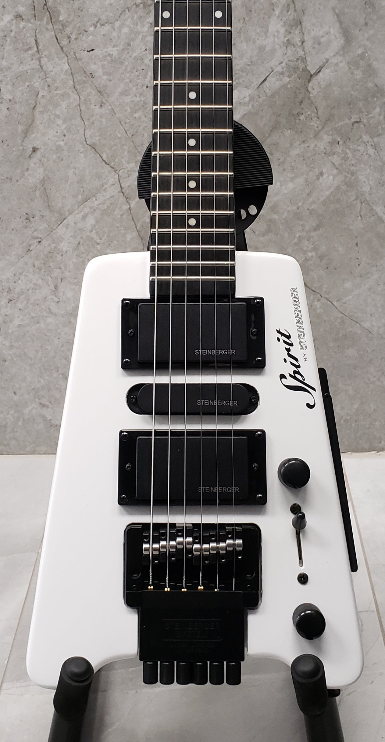 Steinberger Spirit GT-PRO Deluxe Electric Guitar with Gigbag - White G