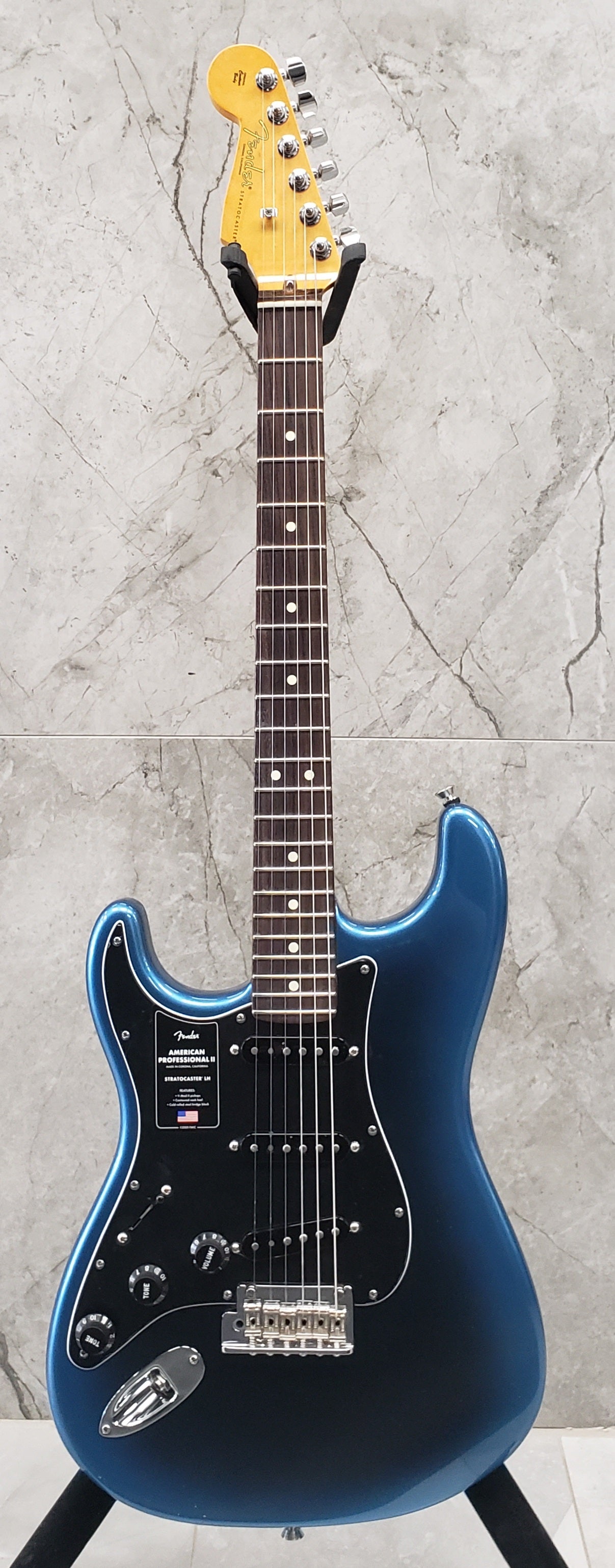 Fender American Professional II Stratocaster Left Hand Rosewood Fingerboard Dark Night F-0113930761