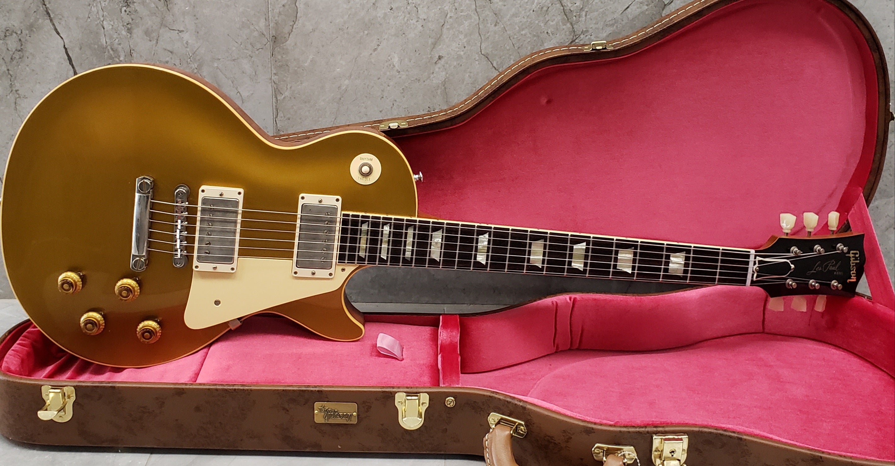 ibson Custom Shop Murphy Lab 1957 Les Paul Goldtop Ultra Light Aged - Double Gold LPR57ULDGNH