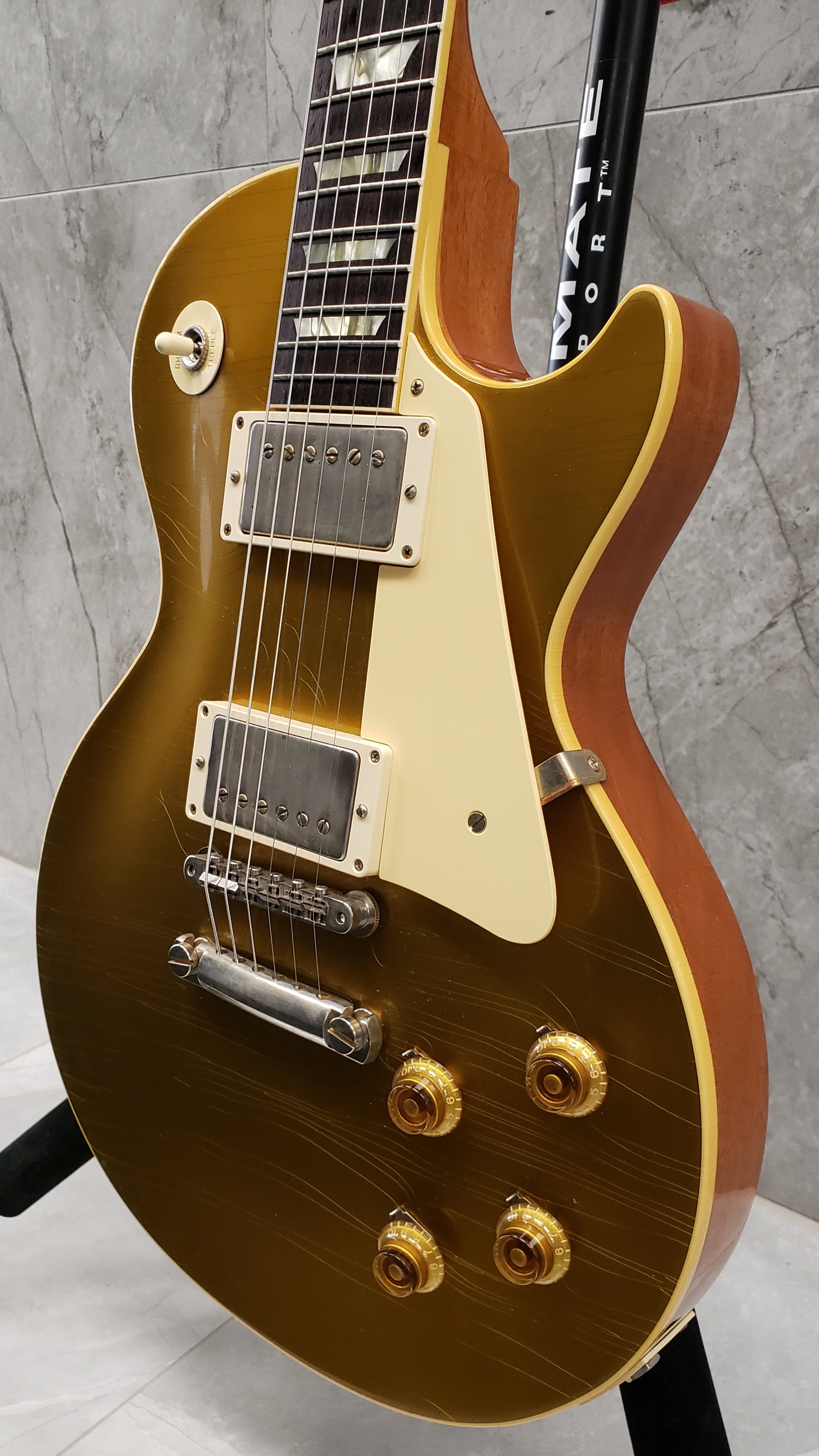 Gibson Custom Shop Murphy Lab 1957 Les Paul Goldtop Ultra Light Aged - Double Gold LPR57ULDGNH SERIAL NUMBER 72770 - 8.8 LBS