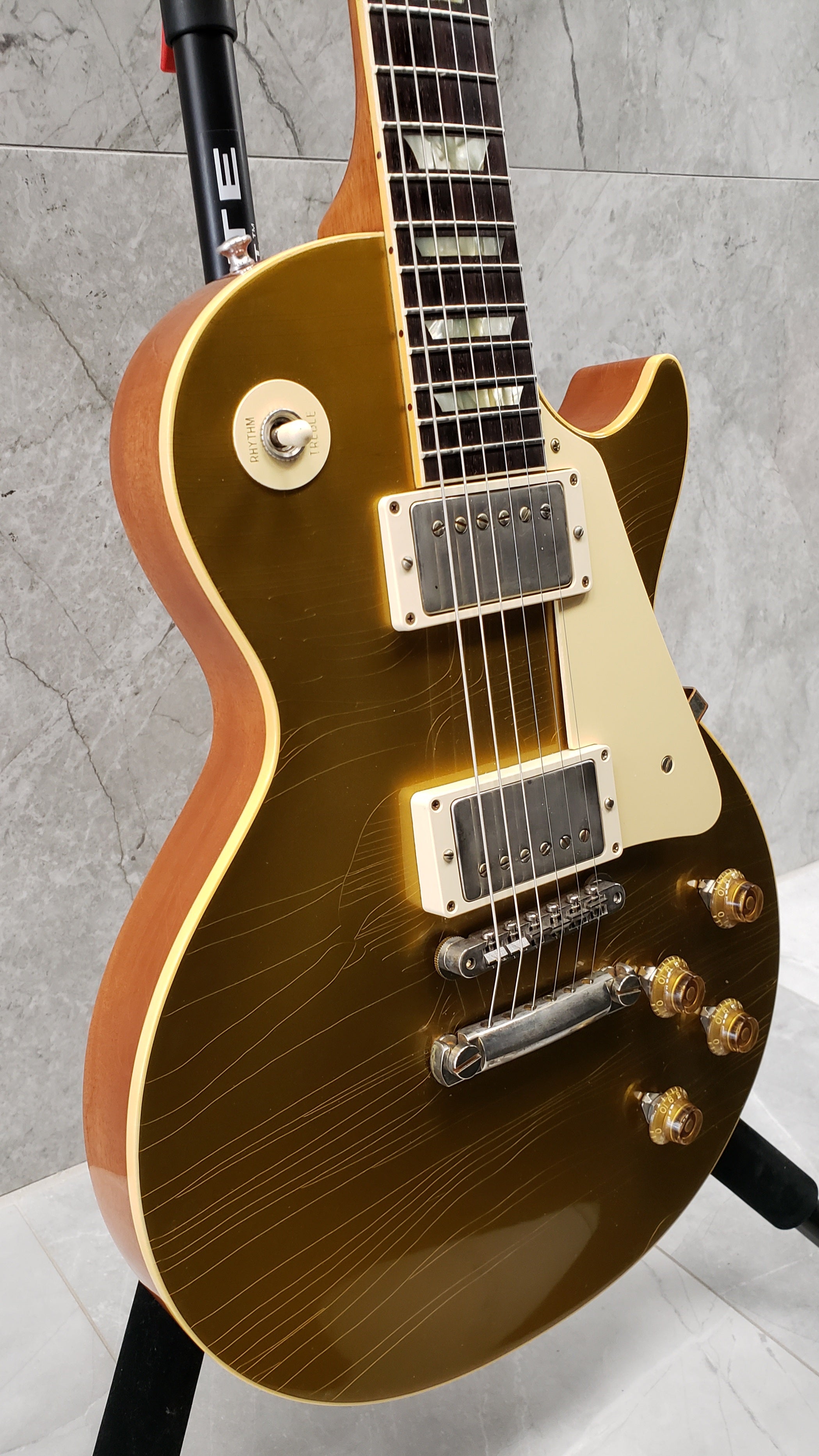 ibson Custom Shop Murphy Lab 1957 Les Paul Goldtop Ultra Light Aged - Double Gold LPR57ULDGNH