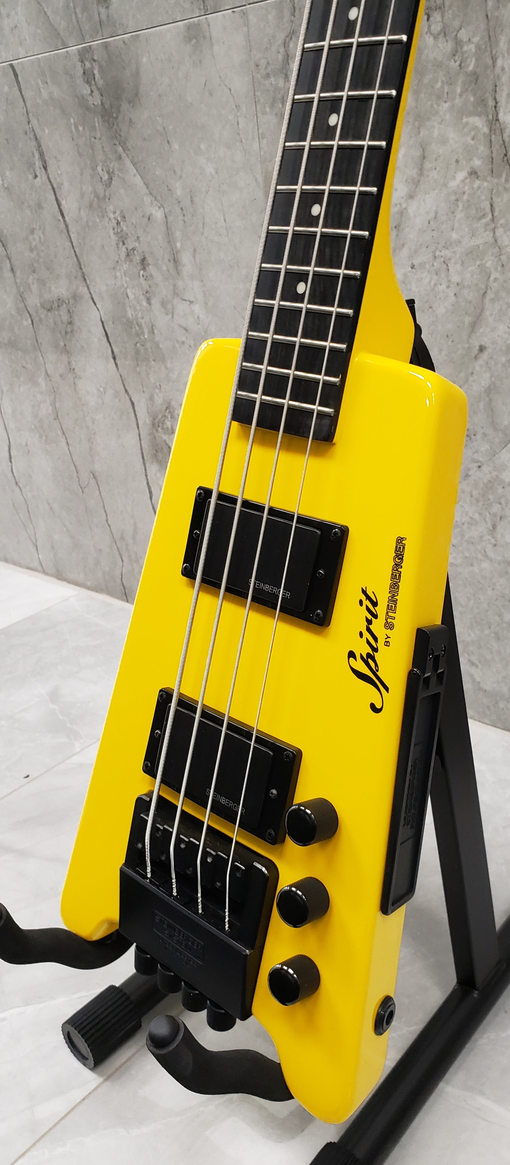 Steinberger Spirit XT-2 Standard Bass Guitar w/Gigbag - YELLOW XTSTD4HYBH