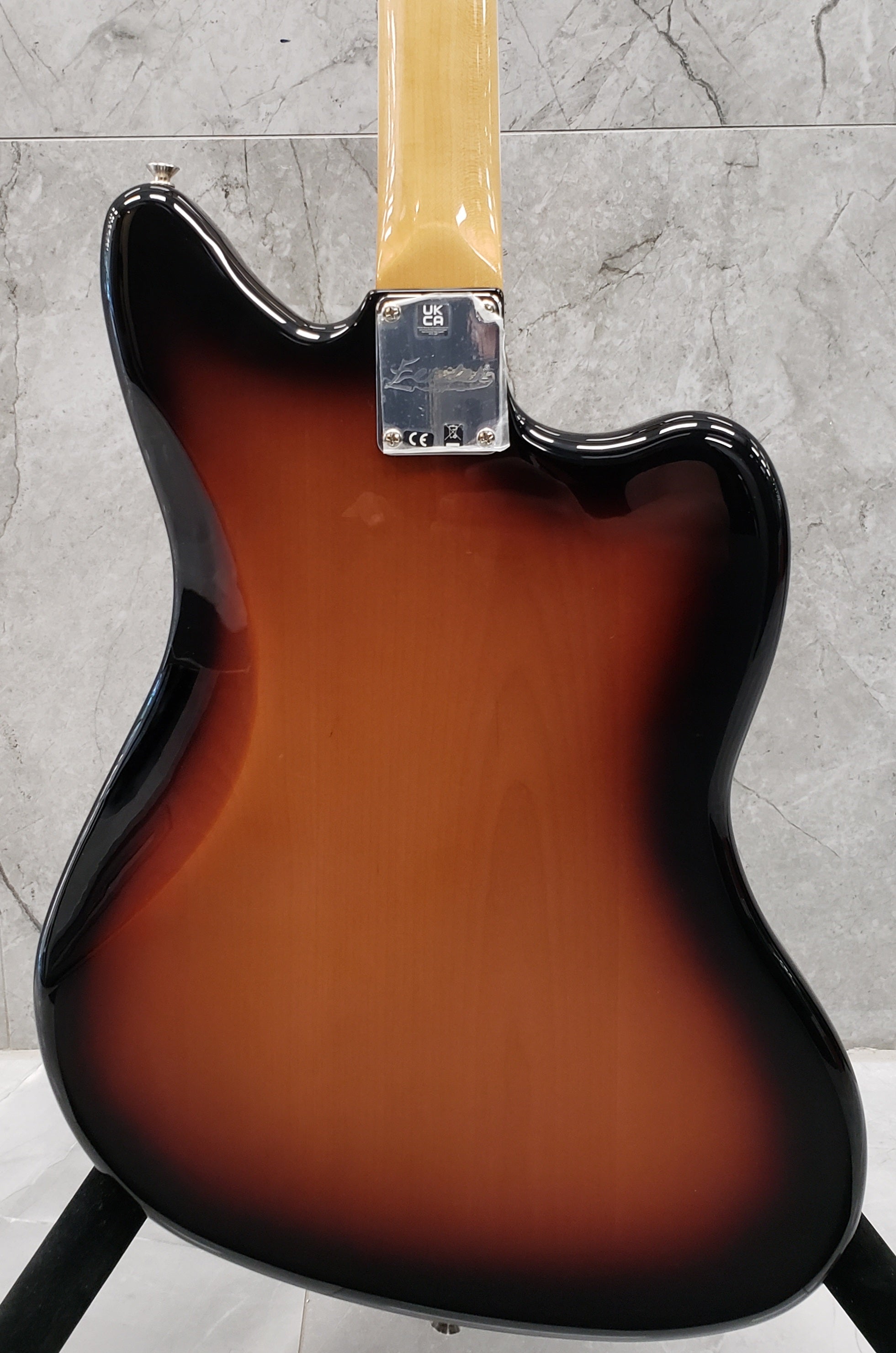 Fender Kurt Cobain Jaguar Left Handed Rosewood Fingerboard, 3-Color Sunburst 0143021700