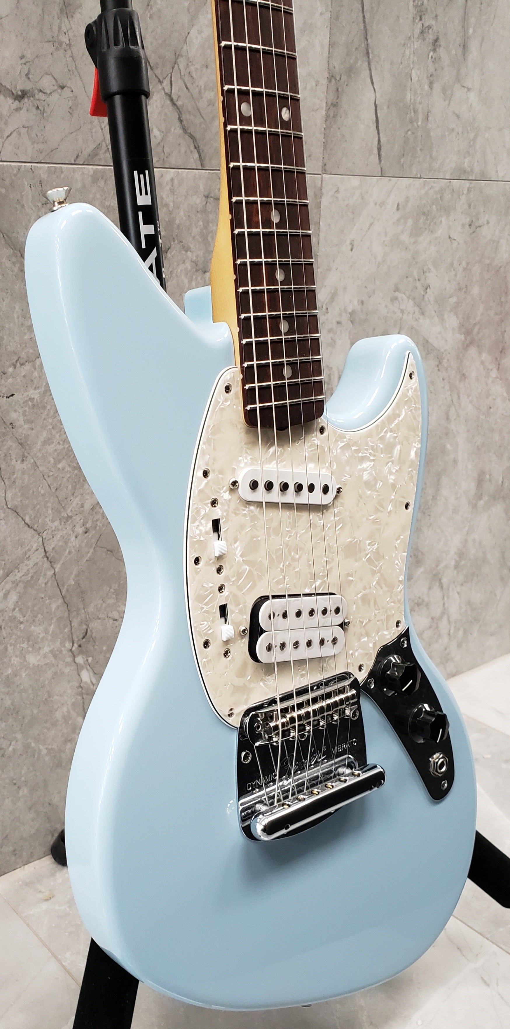 Fender Kurt Cobain Jag-Stang Rosewood Fingerboard, Sonic Blue F-0141030372