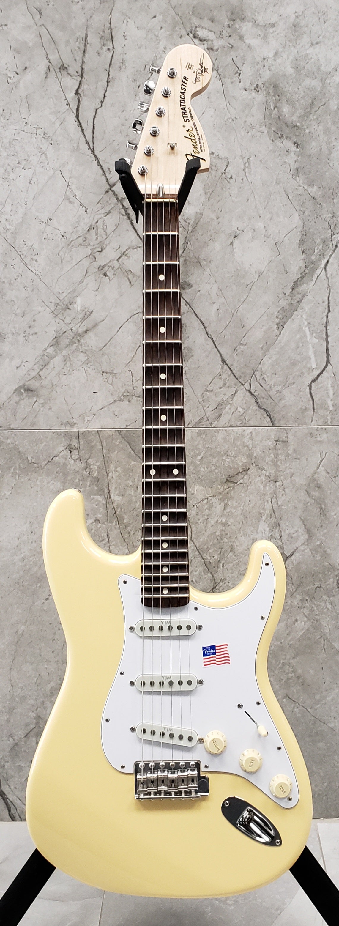 Fender Yngwie Malmsteen Stratocaster Scalloped Rosewood Fingerboard Vintage White 0107110841