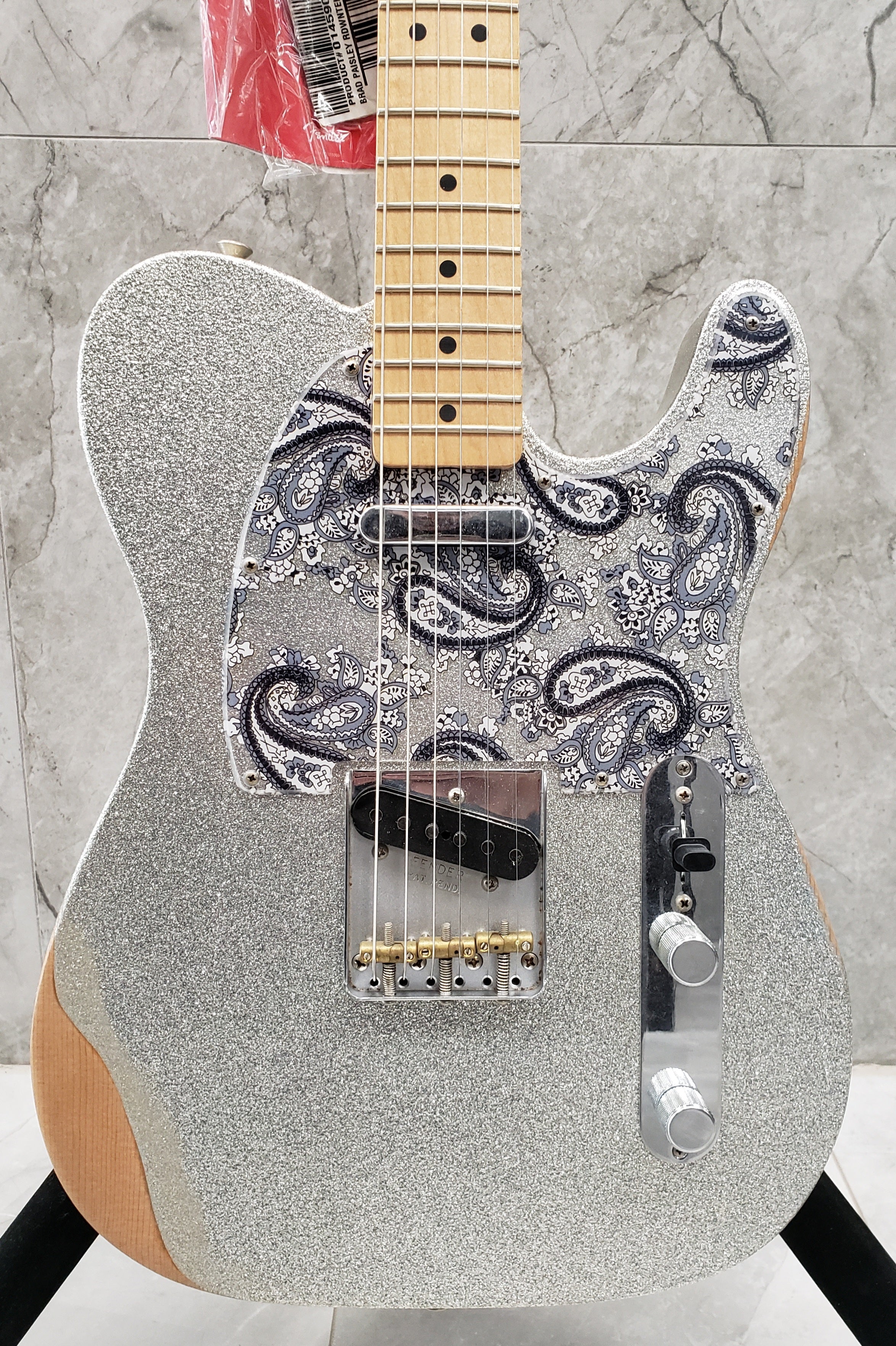Fender Brad Paisley Signature Road Worn Telecaster INCLUDES DELUXE GIG BAG 0145902317