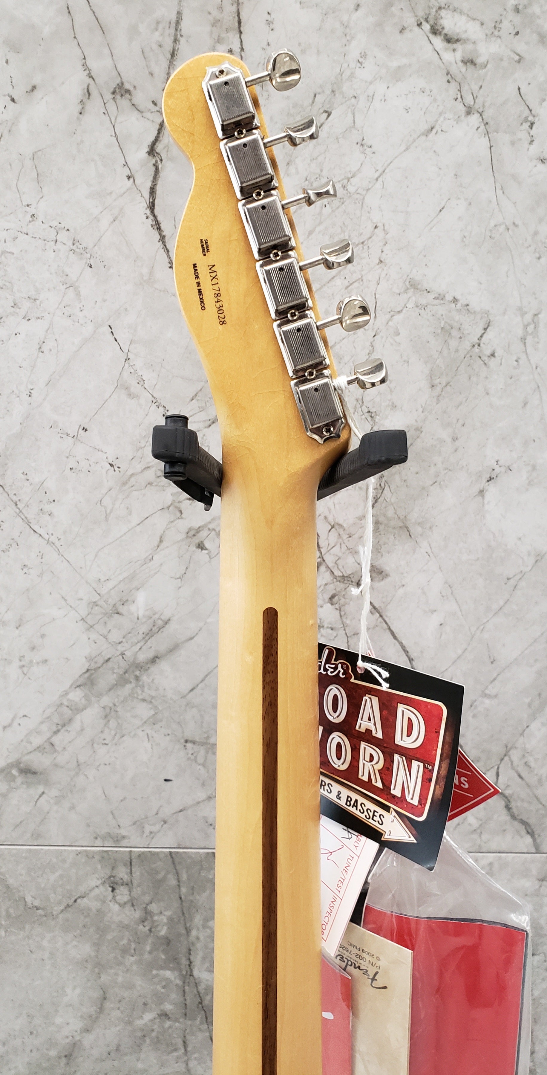 Fender Brad Paisley Signature Road Worn Telecaster INCLUDES DELUXE GIG BAG 0145902317
