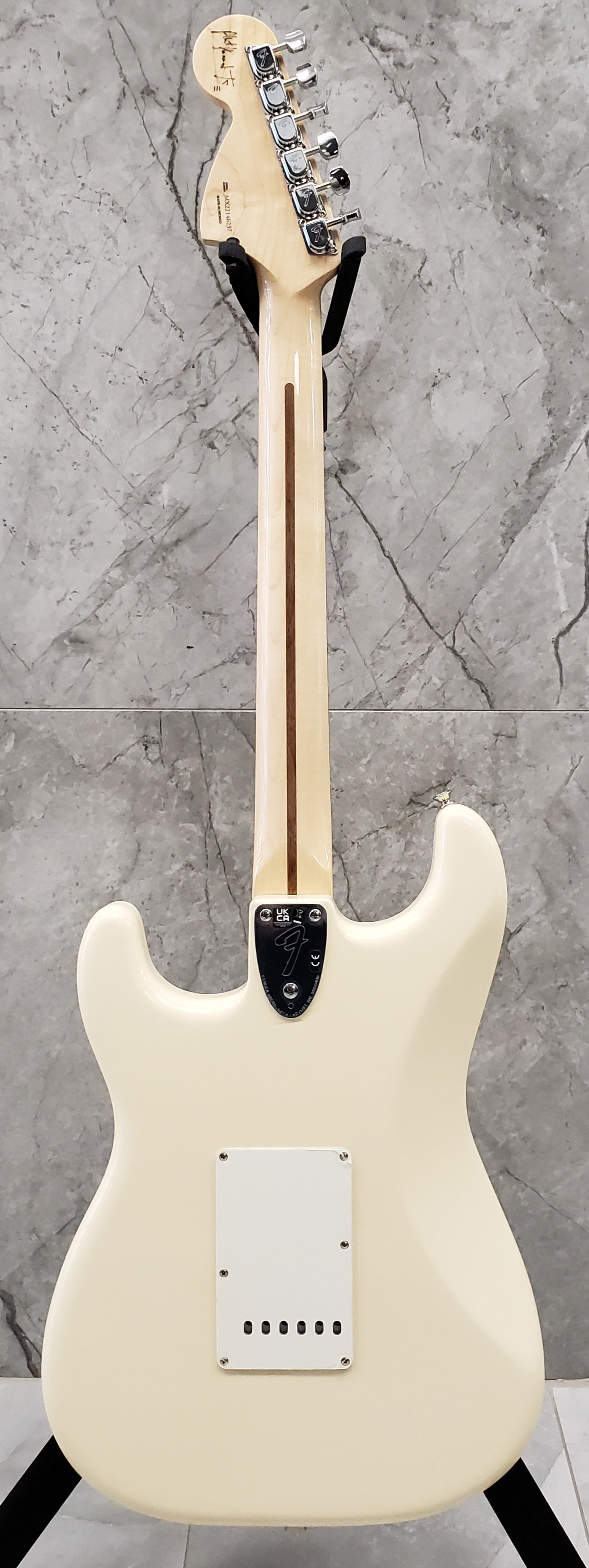 Fender Albert Hammond Jr. Signature Stratocaster Rosewood Fingerboard Olympic White 0146810305 SERIAL NUMBER MX22146237 - 7.8 LBS