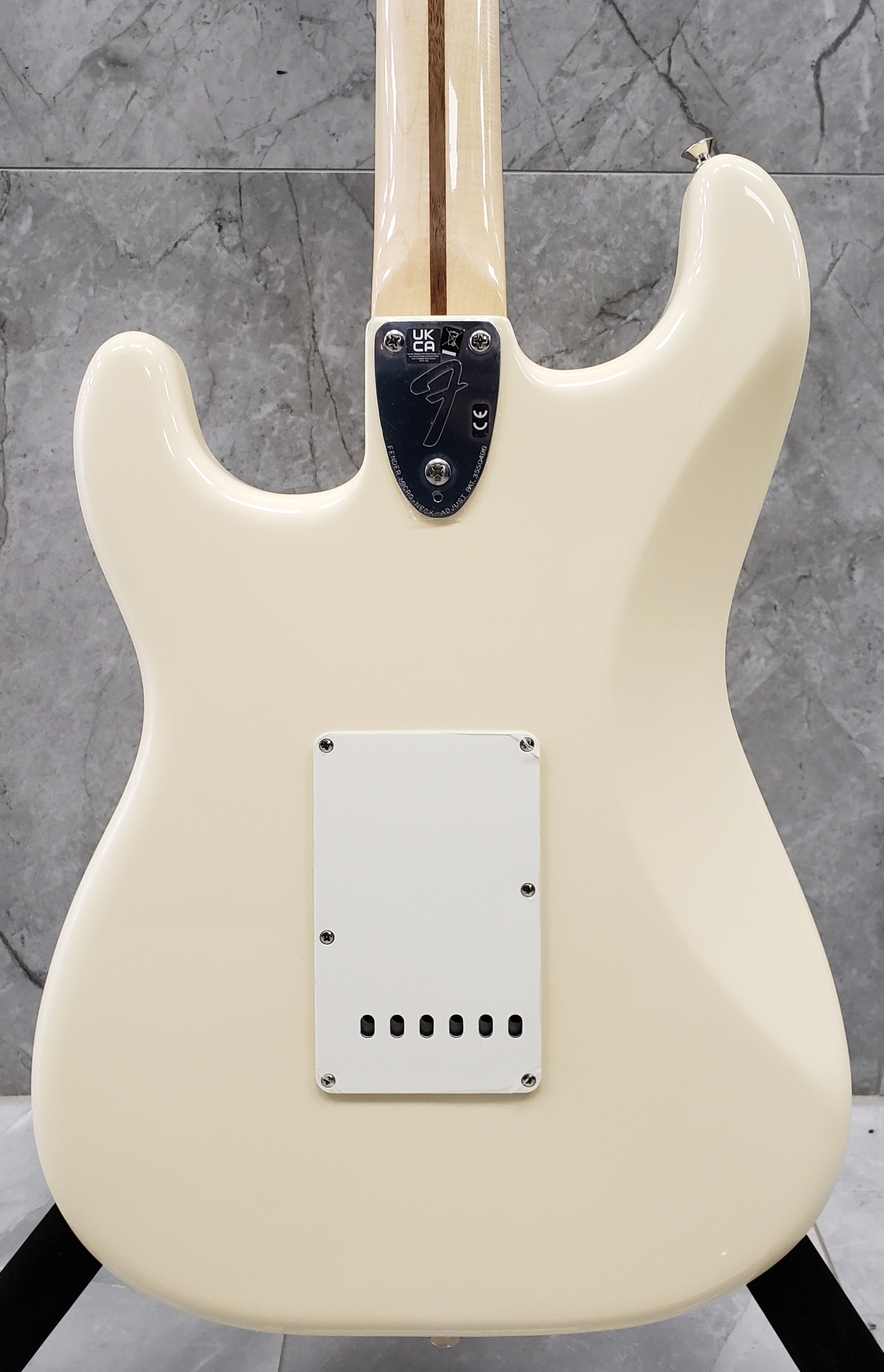 Fender Albert Hammond Jr. Signature Stratocaster Rosewood Fingerboard Olympic White 0146810305 SERIAL NUMBER MX22146237 - 7.8 LBS